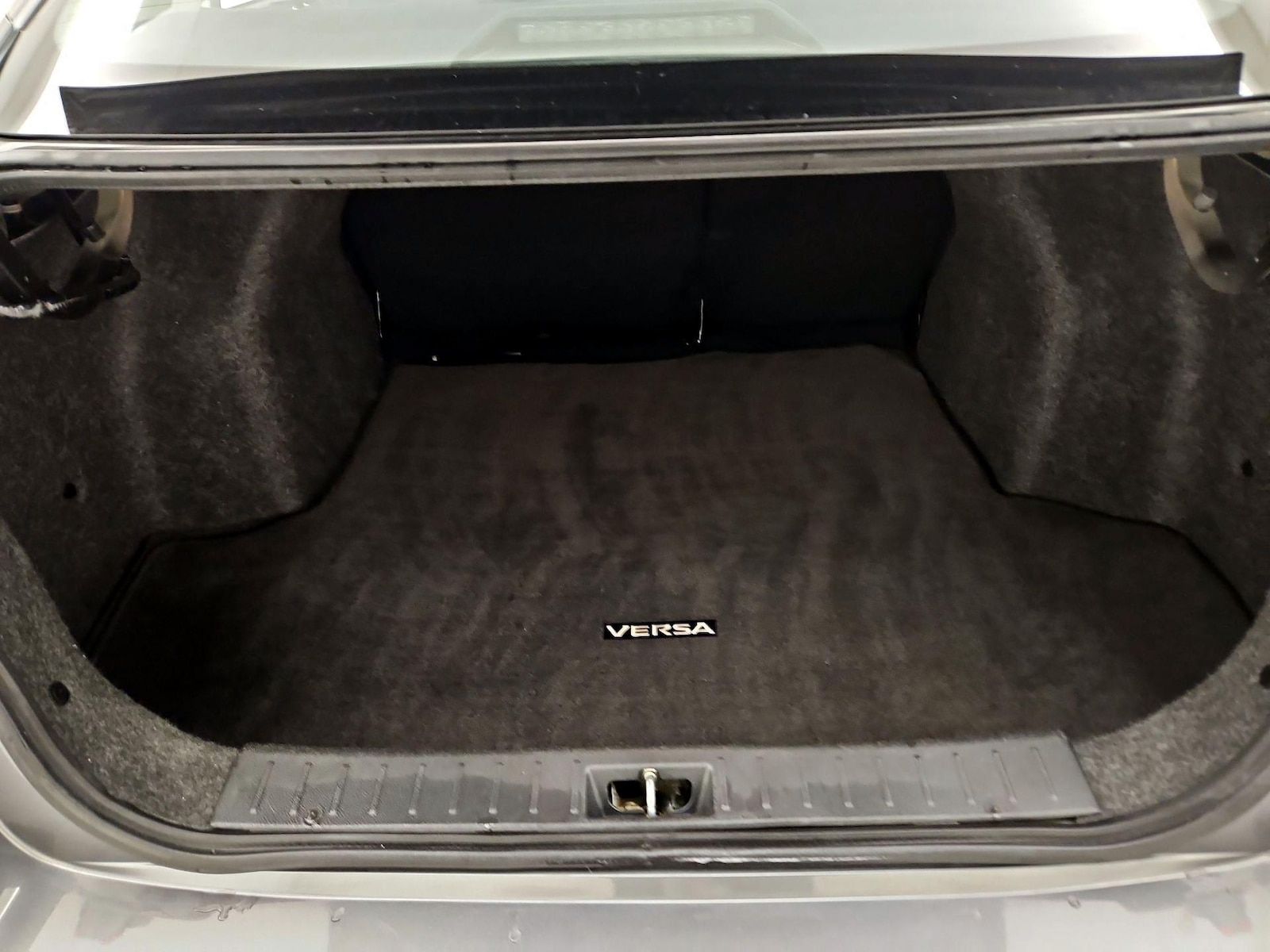 2021 Nissan Versa Sedan SV - Photo 20