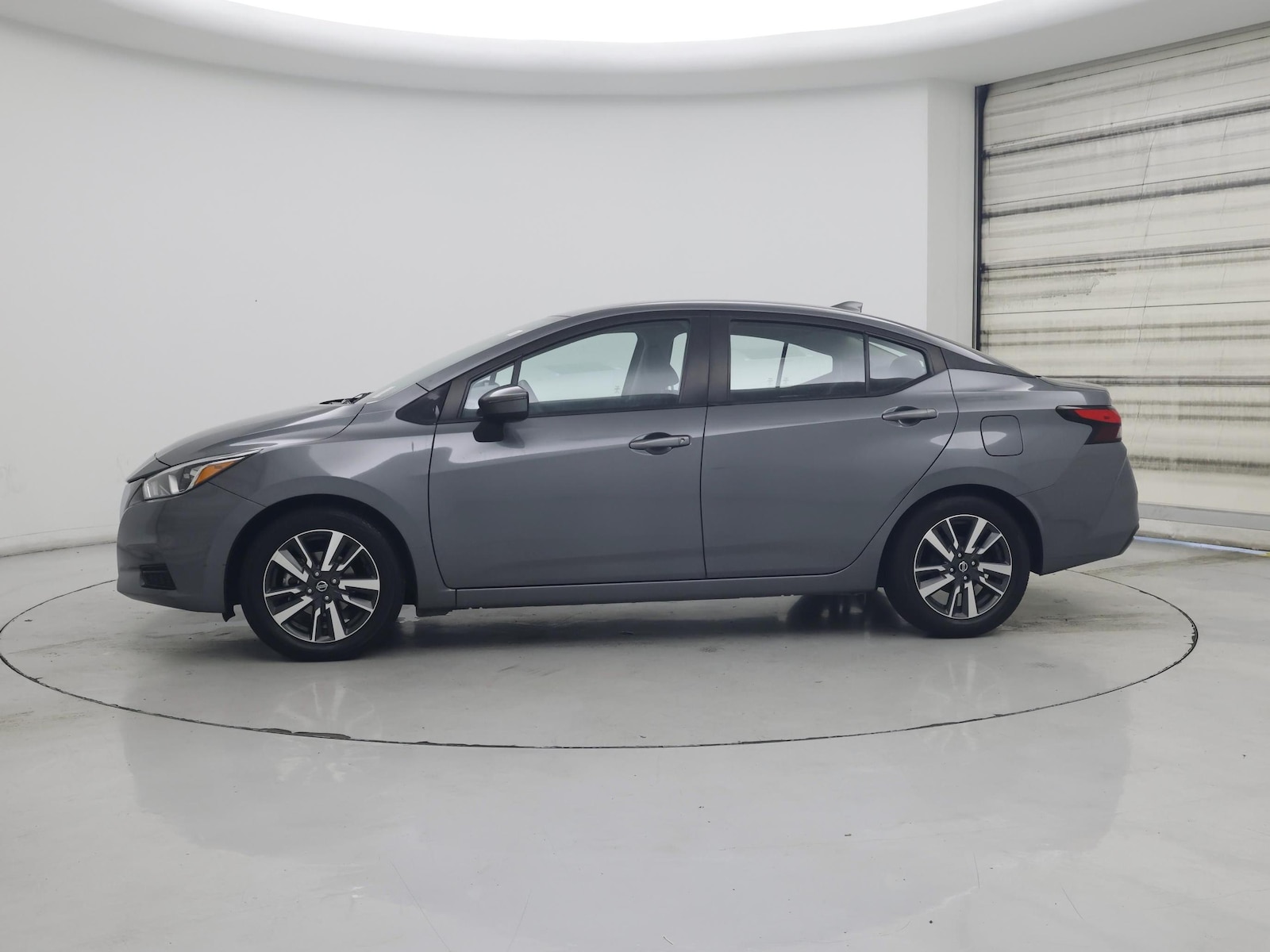 2021 Nissan Versa Sedan SV - Photo 4