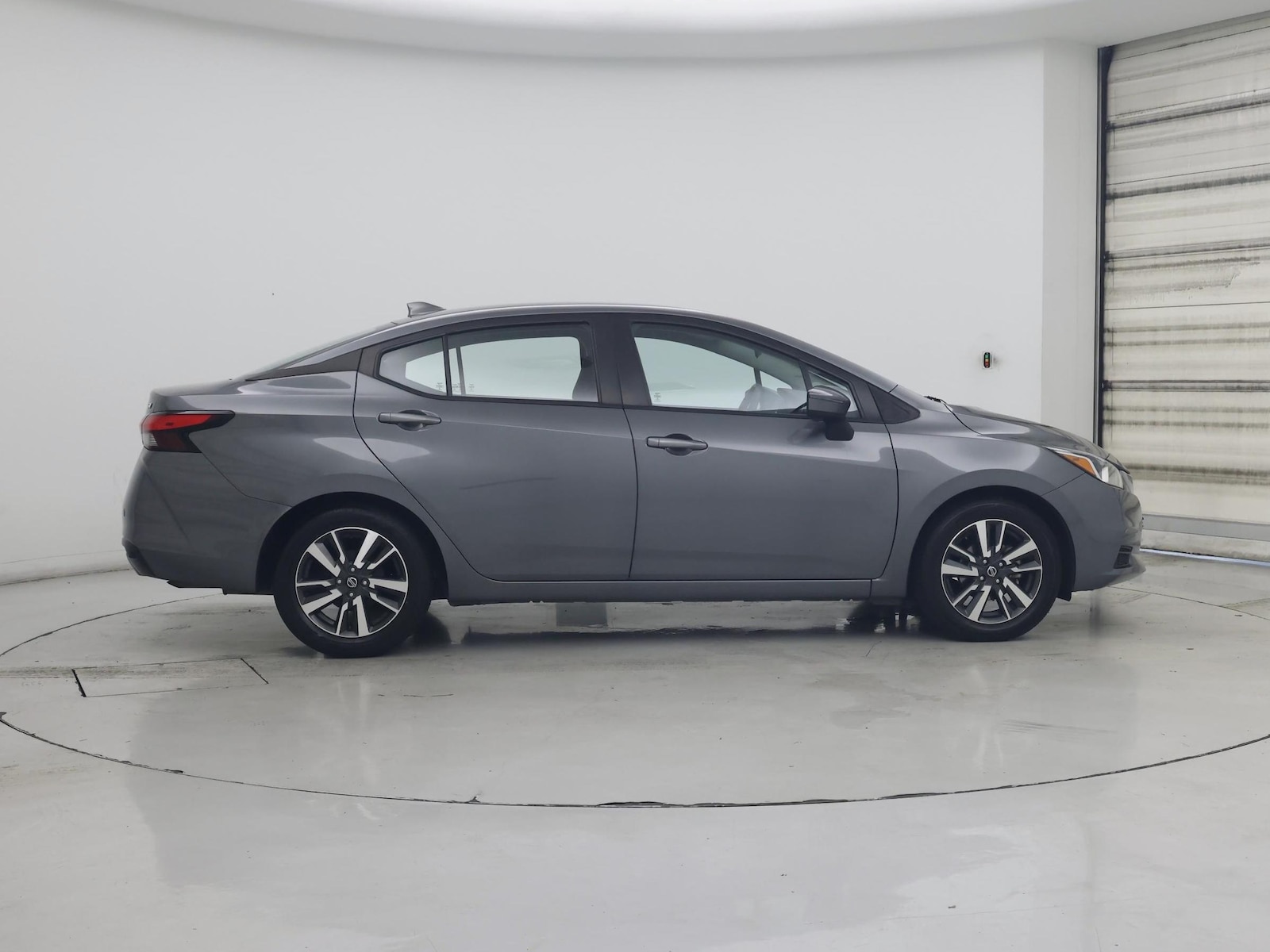 2021 Nissan Versa Sedan SV - Photo 8