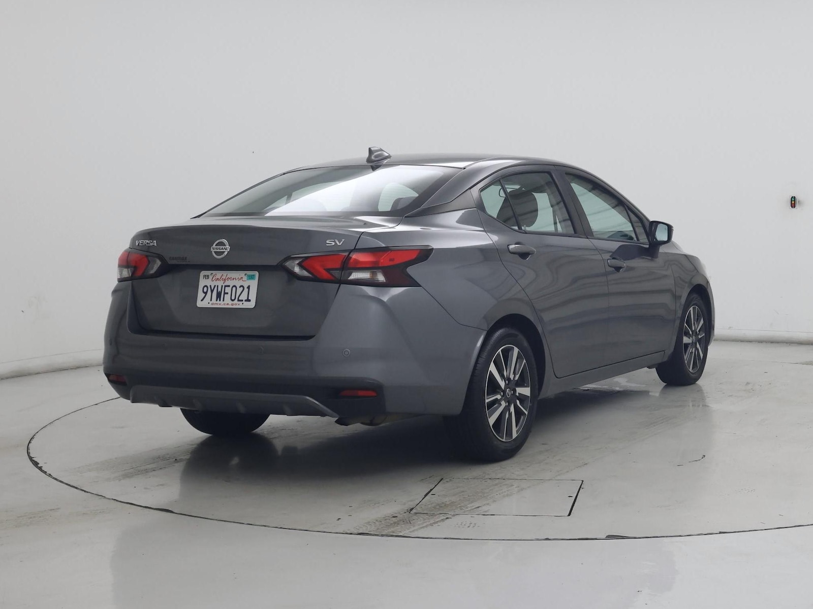 2021 Nissan Versa Sedan SV - Photo 9