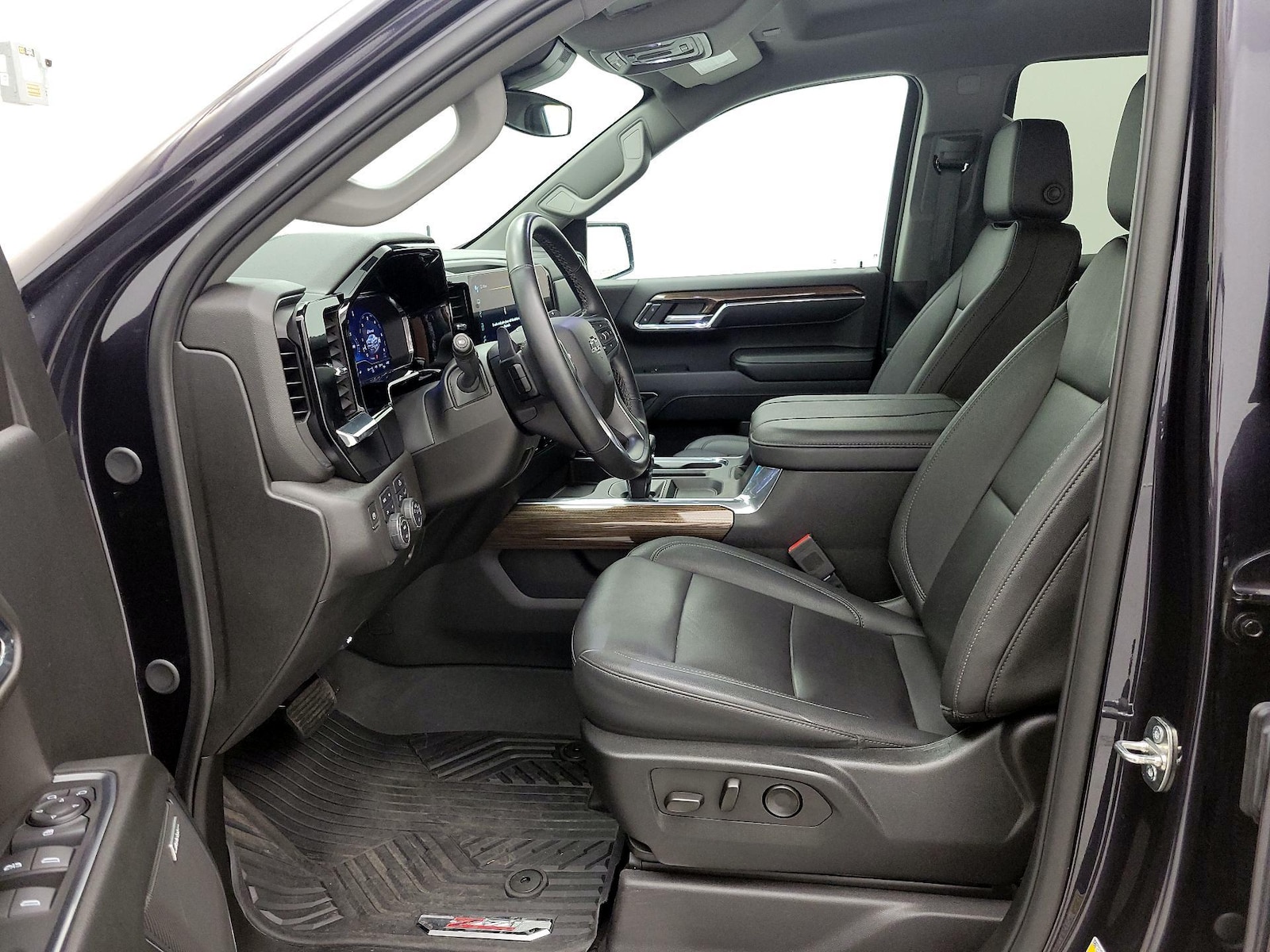 2024 Chevrolet Silverado 1500 RST - Photo 12