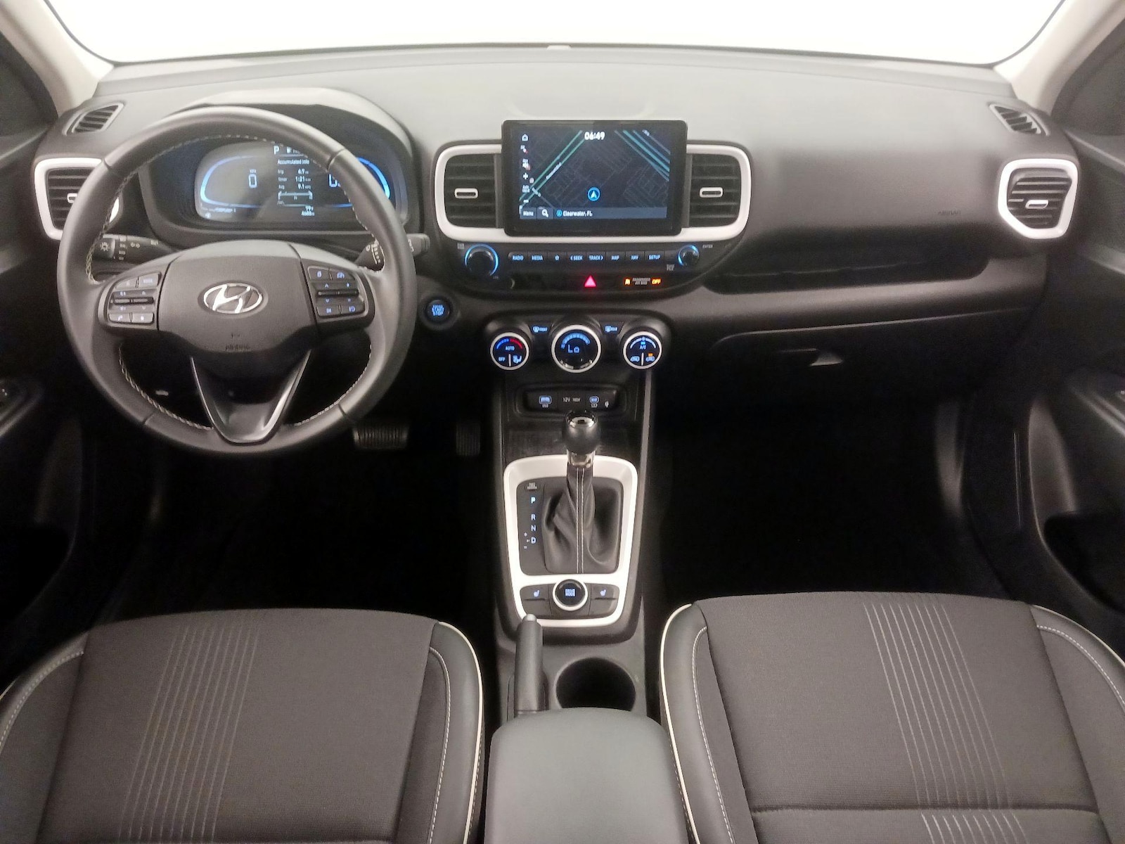 2024 Hyundai Venue Limited - Photo 10