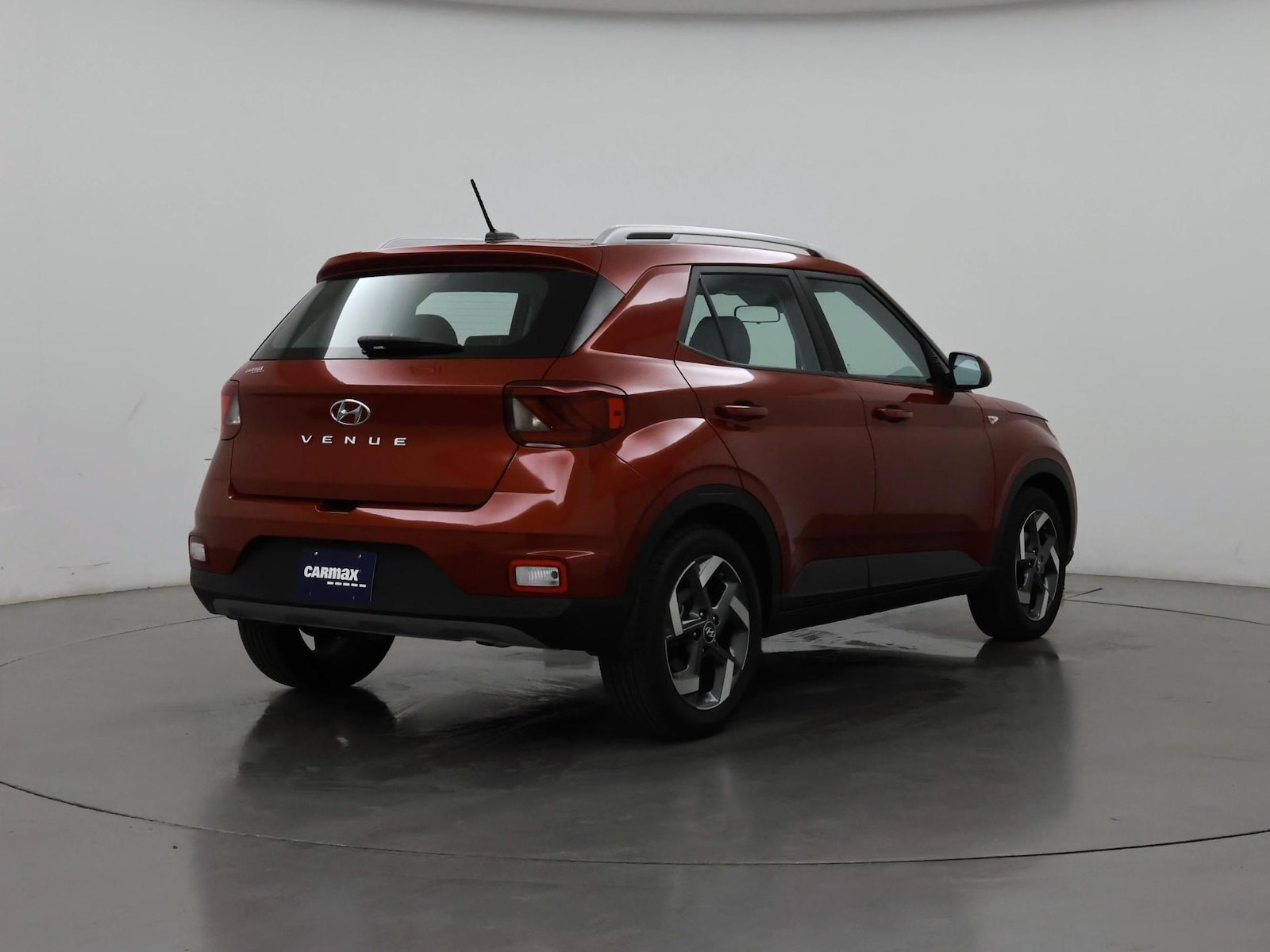 2024 Hyundai Venue Limited - Photo 9
