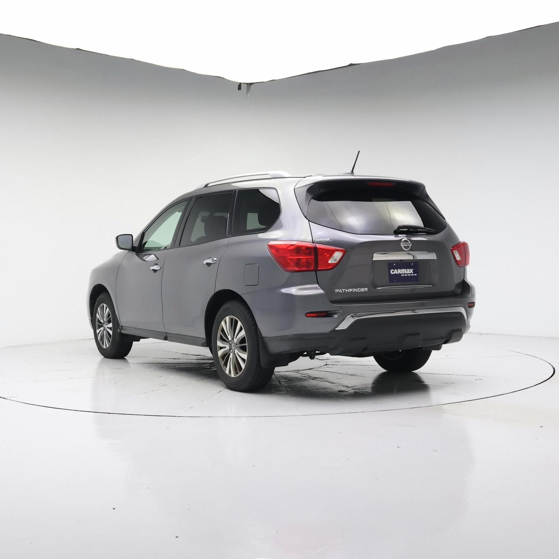 Thumbnail: 2018 Nissan Pathfinder - 2