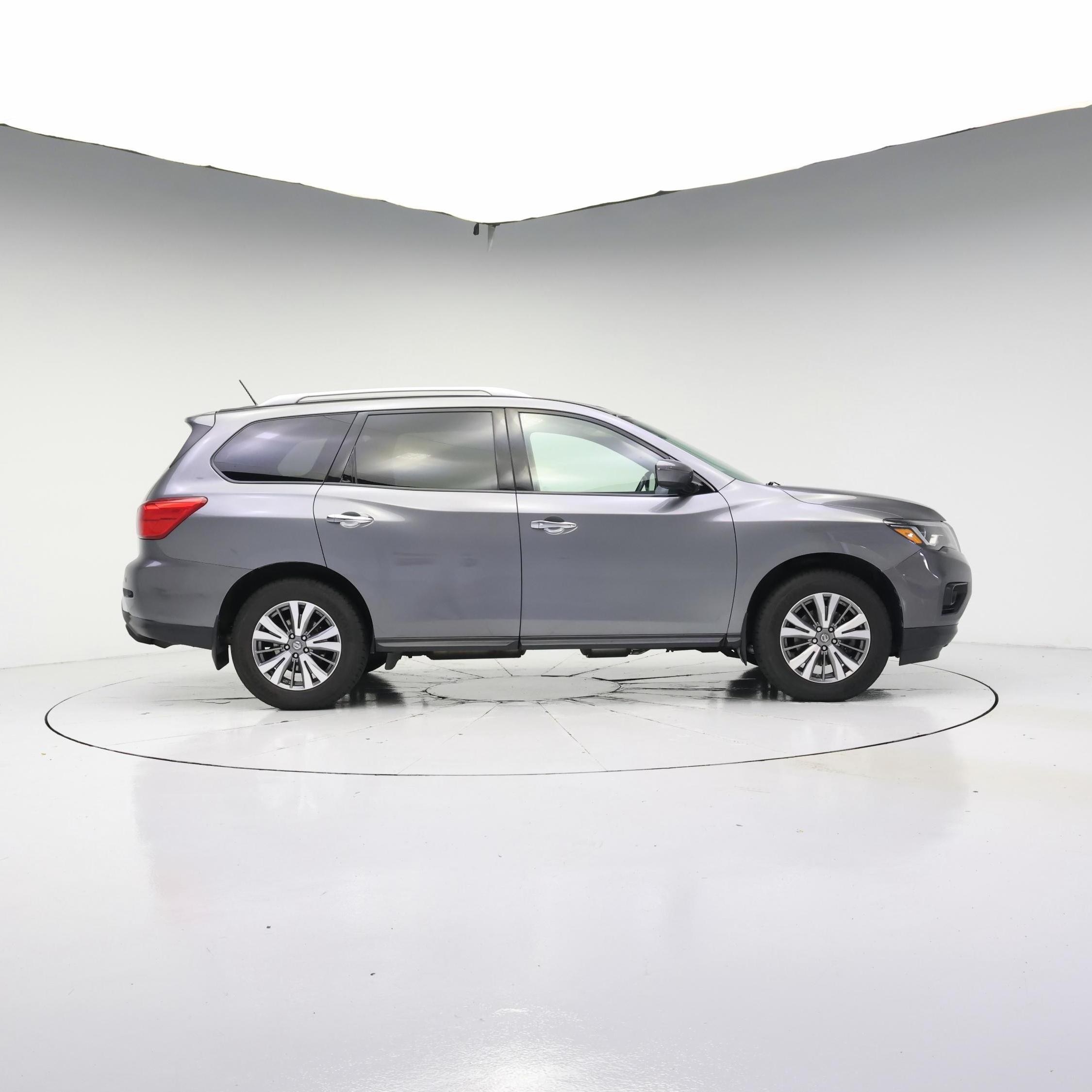 Thumbnail: 2018 Nissan Pathfinder - 7