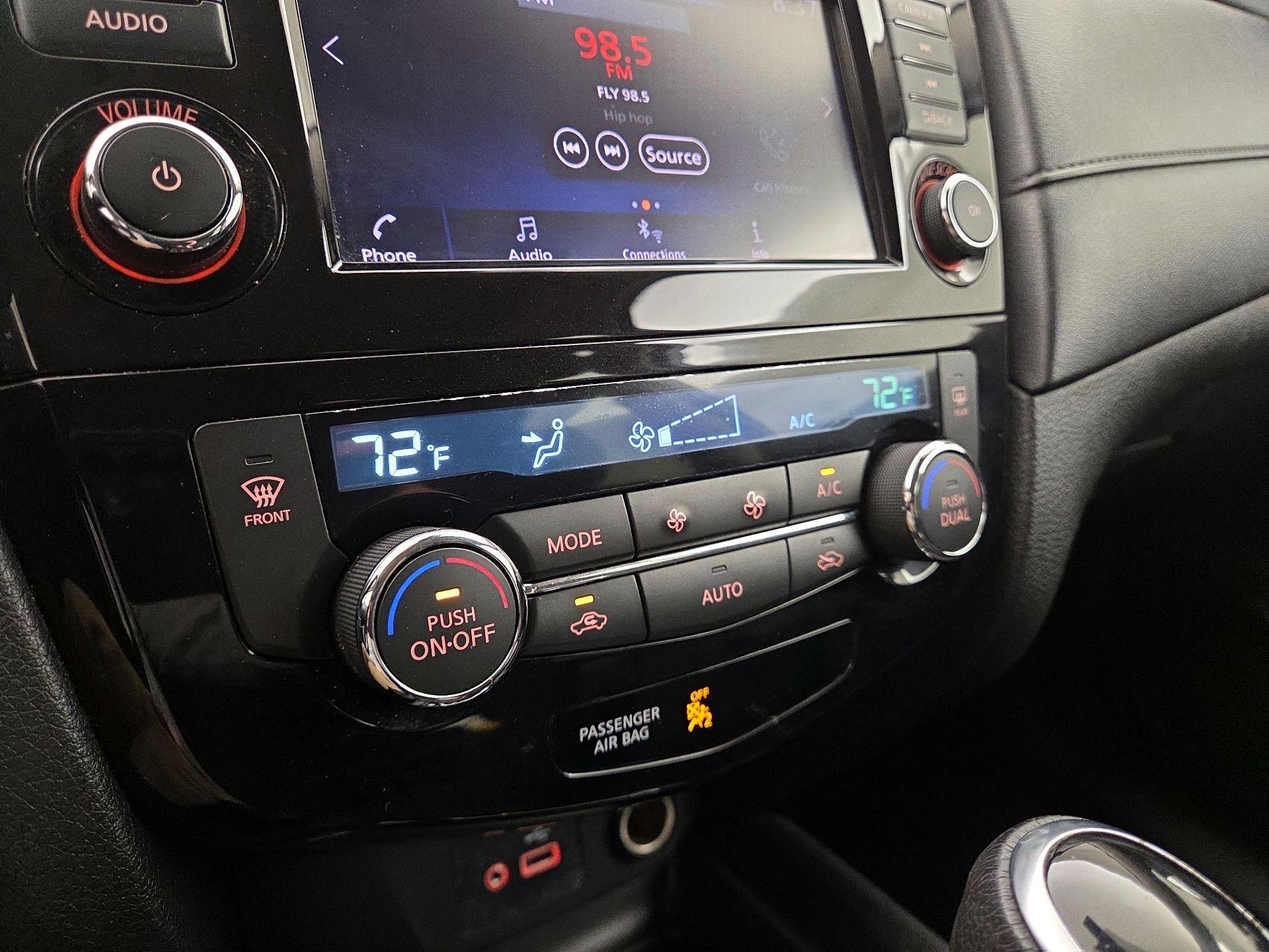 Thumbnail: 2019 Nissan Rogue - 16
