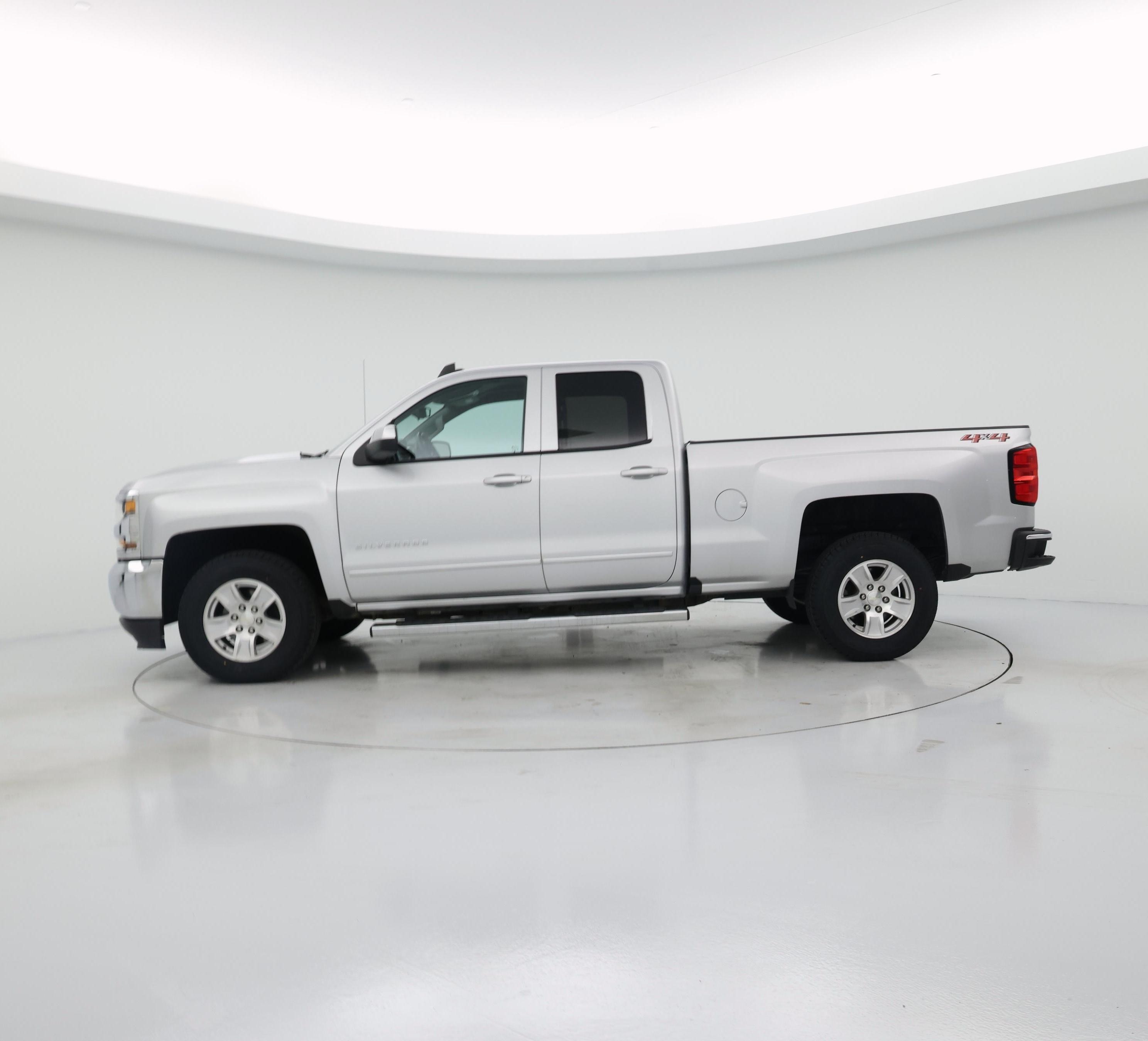 Thumbnail: 2019 Chevrolet Silverado 1500 - 3