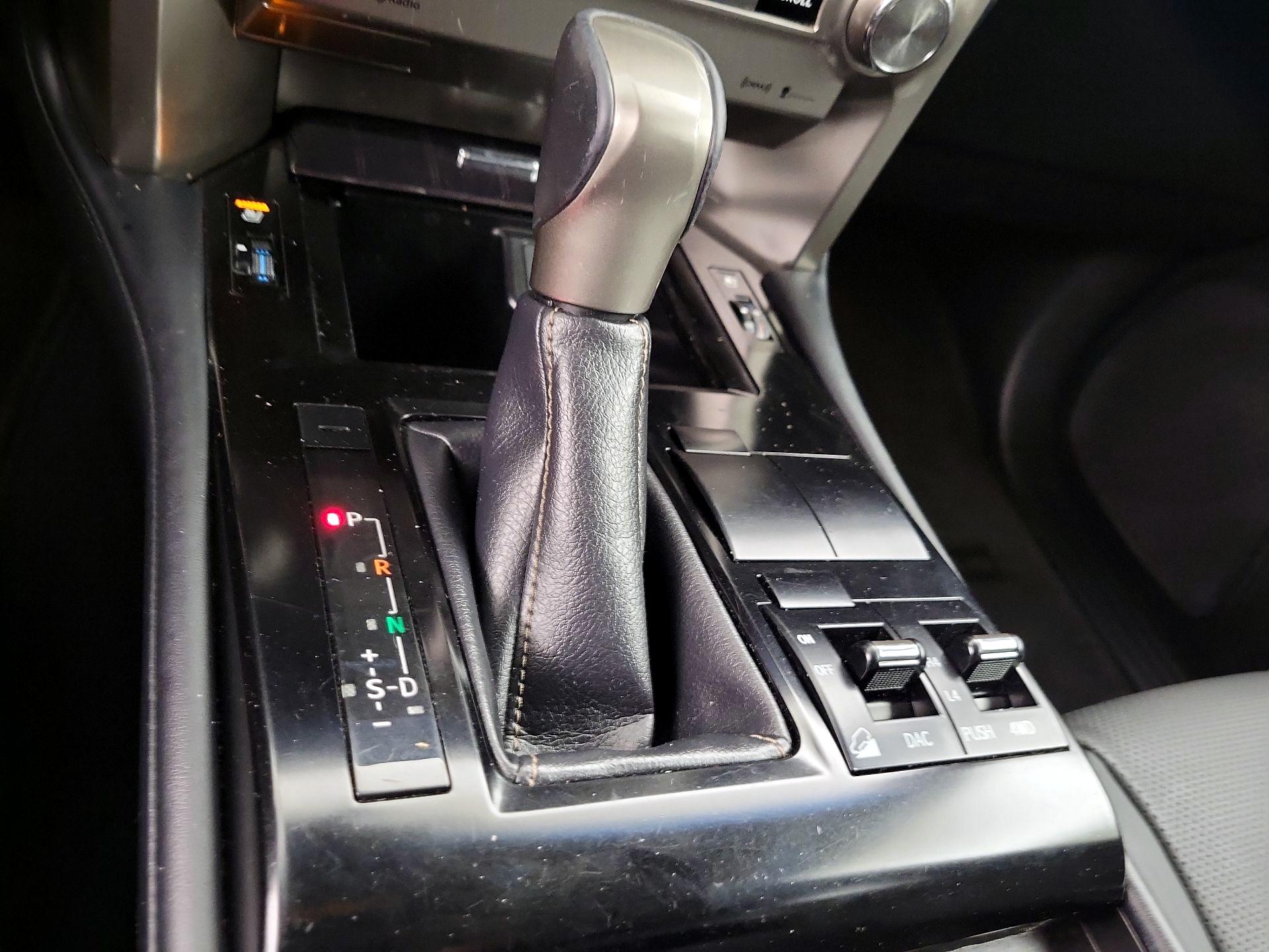 Thumbnail: 2020 Lexus GX - 18