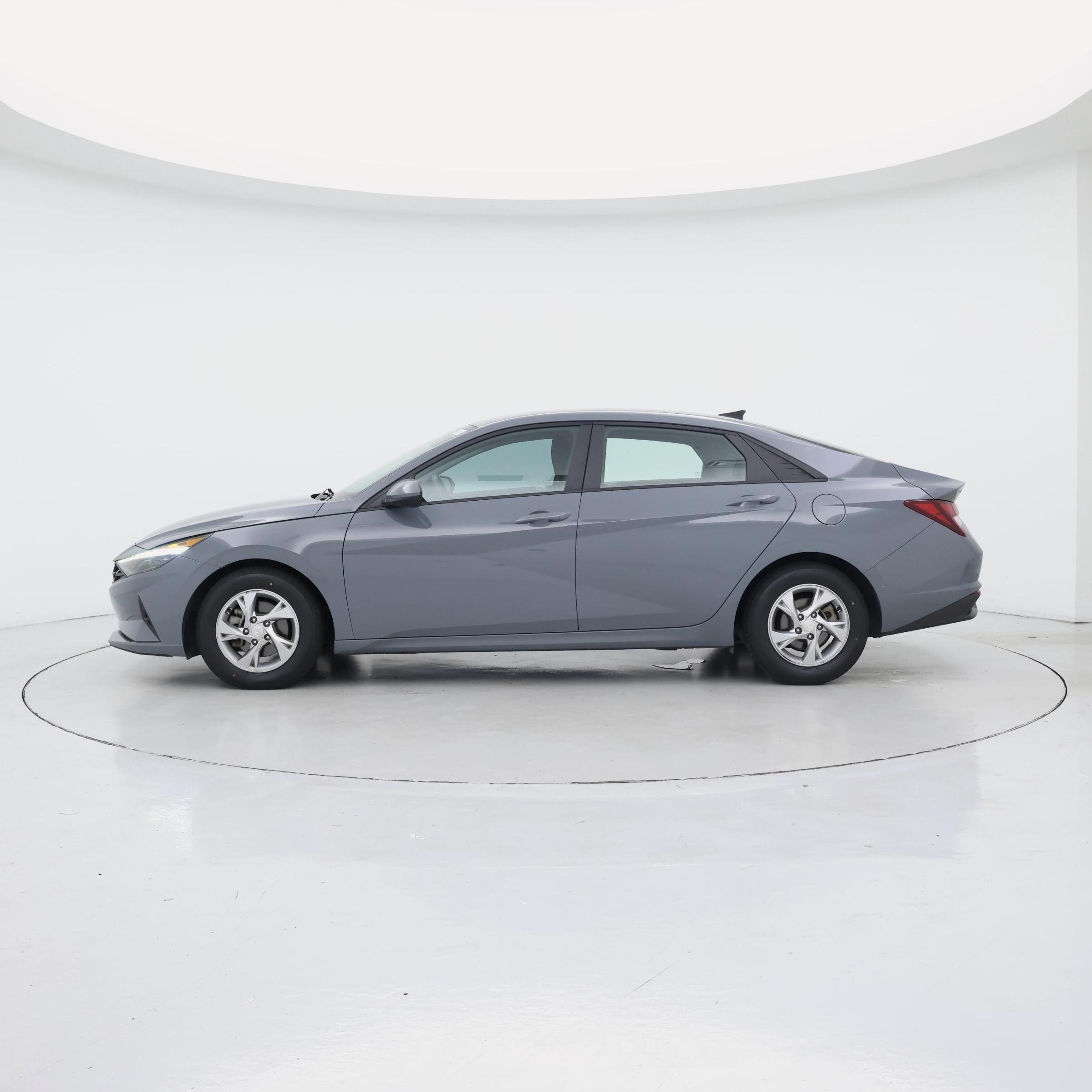 Thumbnail: 2021 Hyundai Elantra - 3