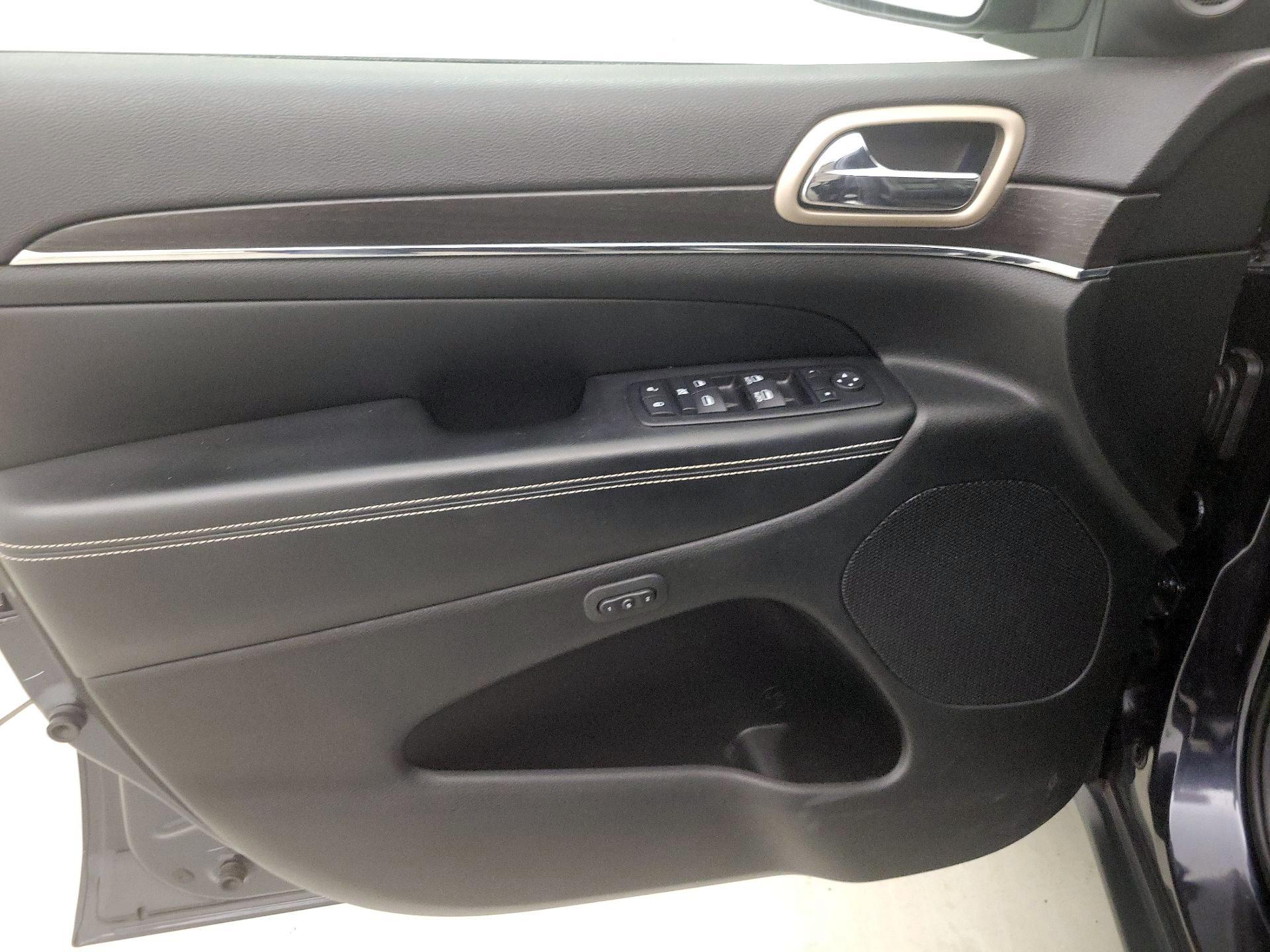 Thumbnail: 2014 Jeep Grand Cherokee - 12