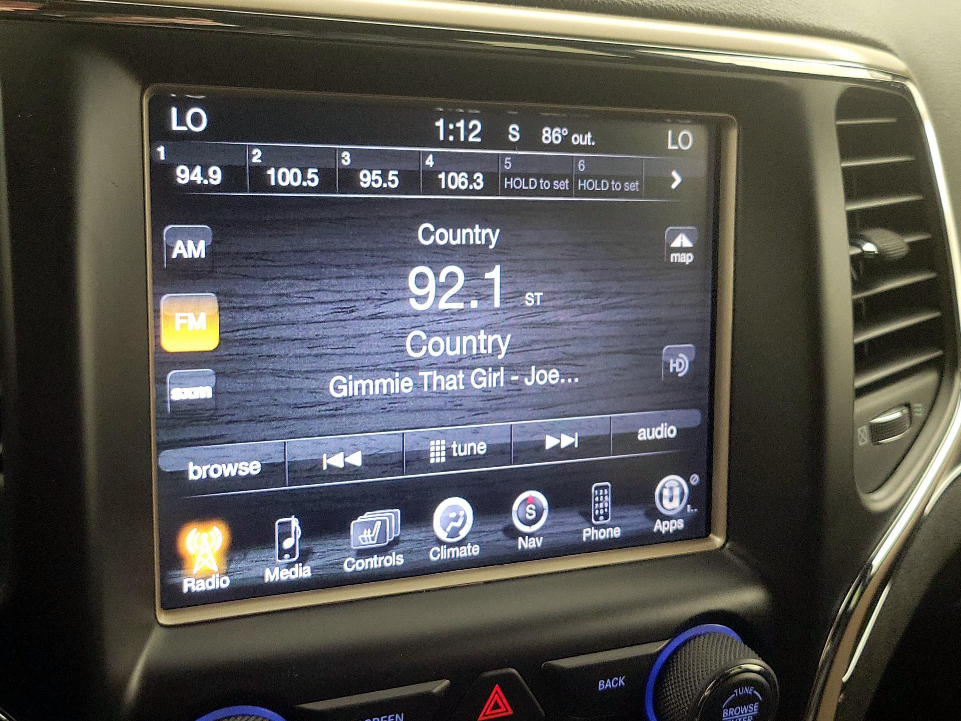 Thumbnail: 2014 Jeep Grand Cherokee - 16