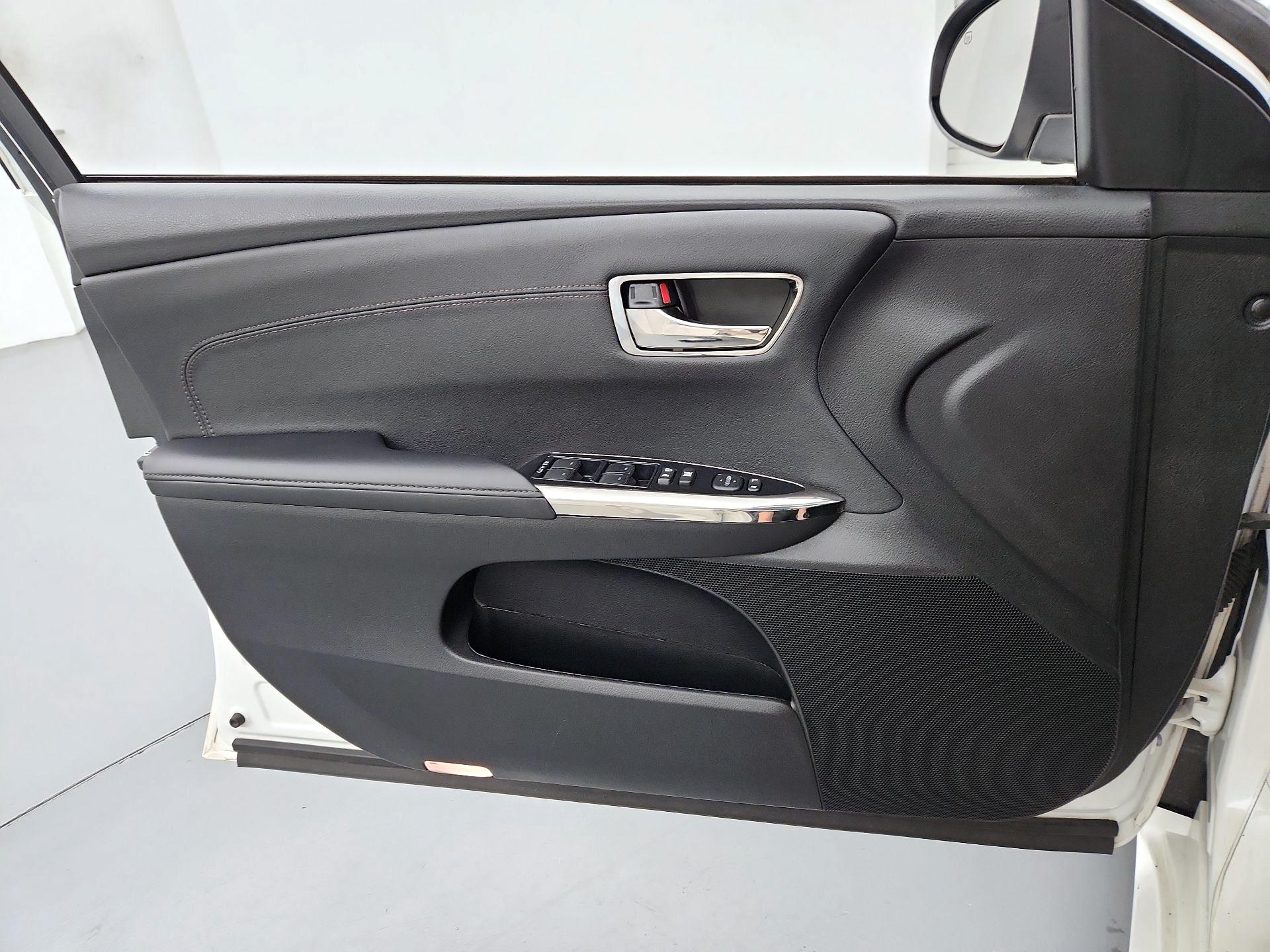 Thumbnail: 2014 Toyota Avalon - 12