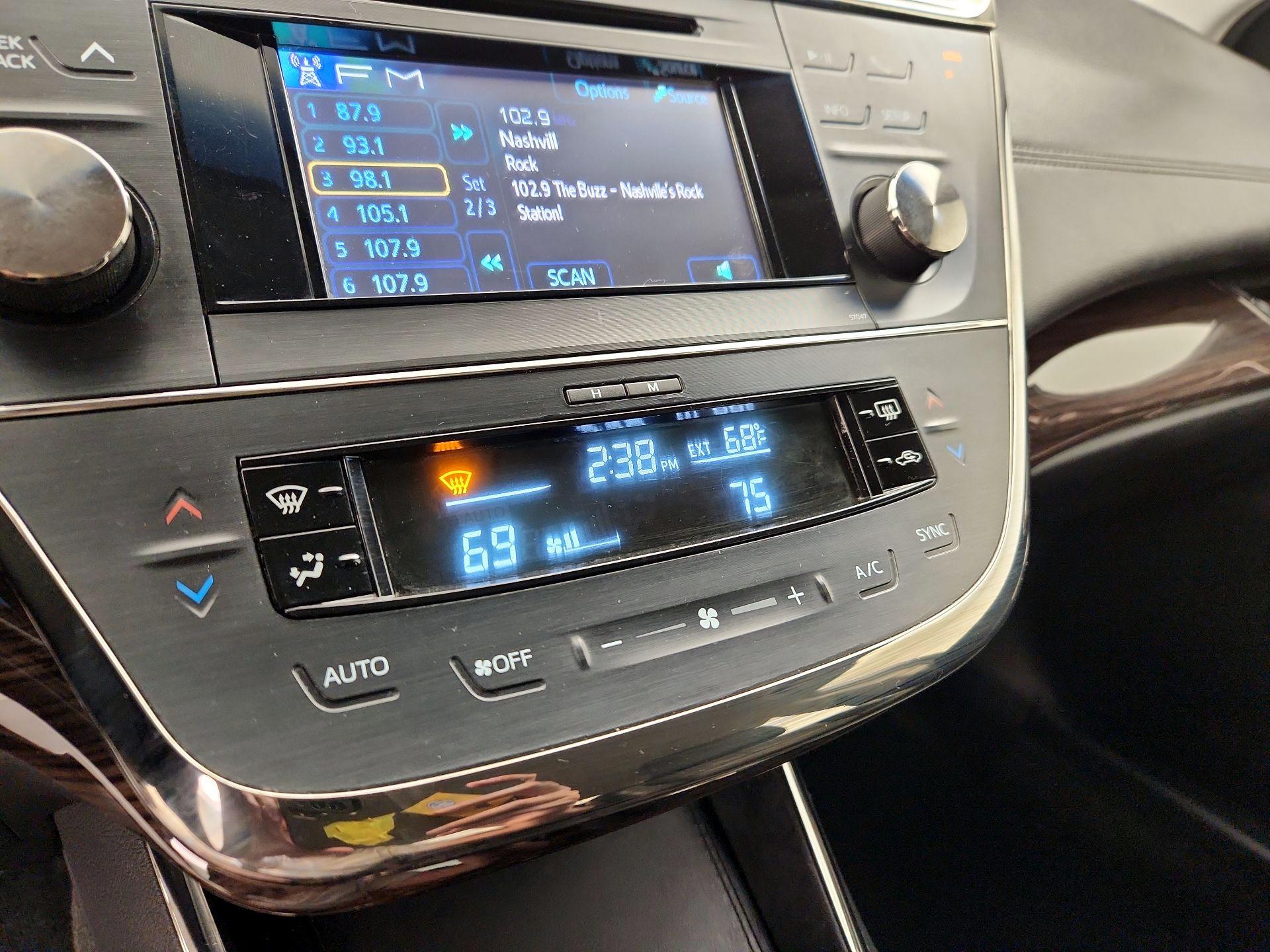 Thumbnail: 2014 Toyota Avalon - 16