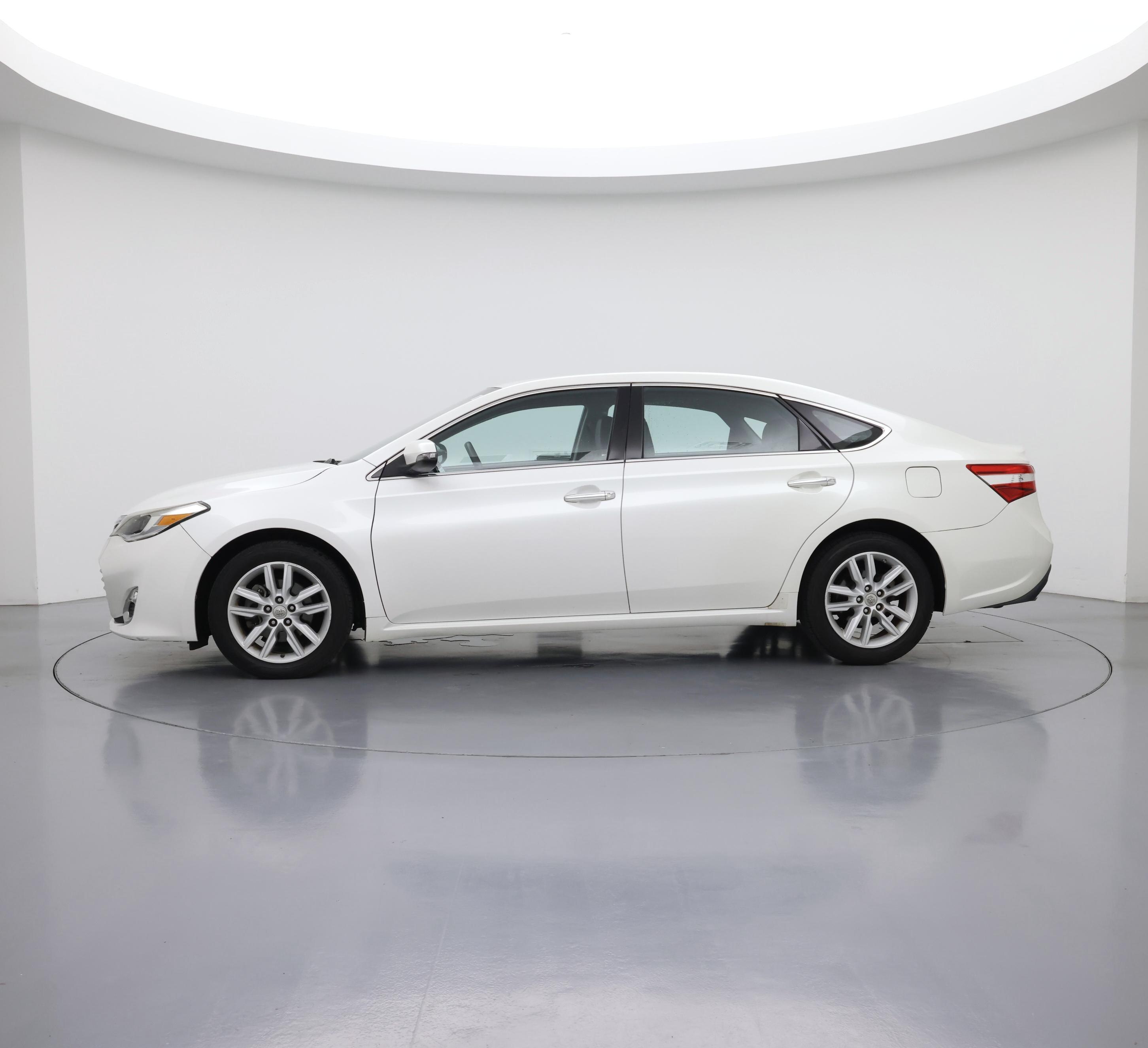 Thumbnail: 2014 Toyota Avalon - 3