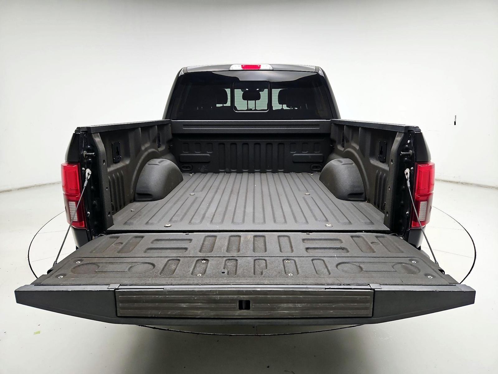 2018 Ford F-150 Platinum - Photo 20