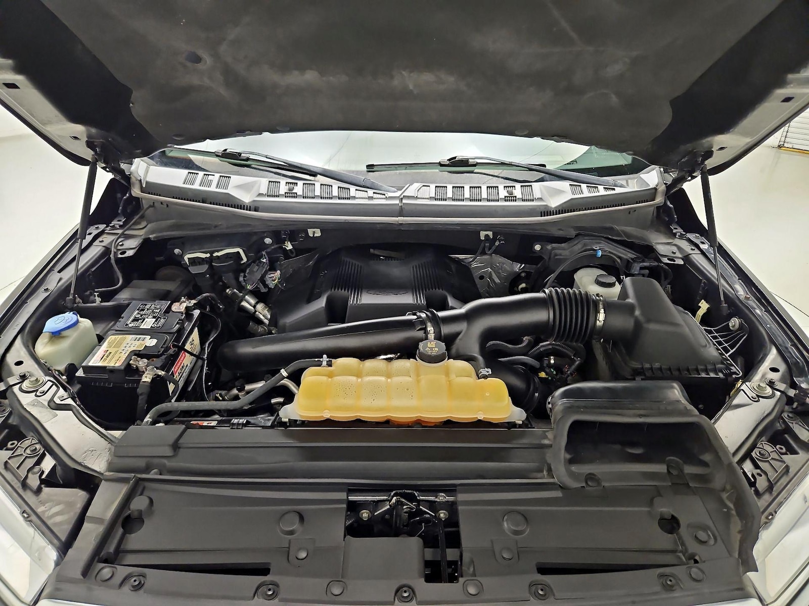 2018 Ford F-150 Platinum - Photo 21