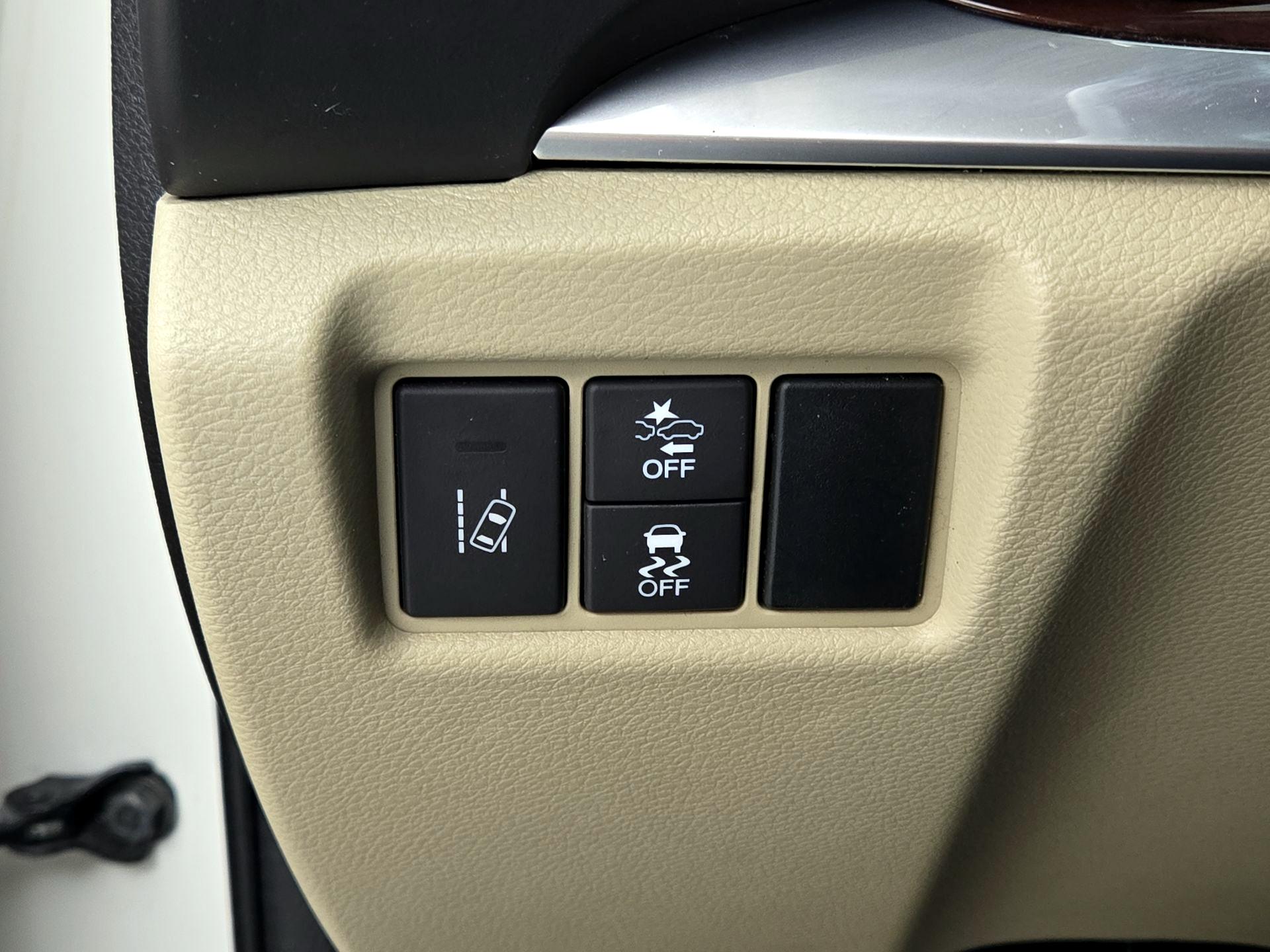 Thumbnail: 2016 Acura MDX - 13