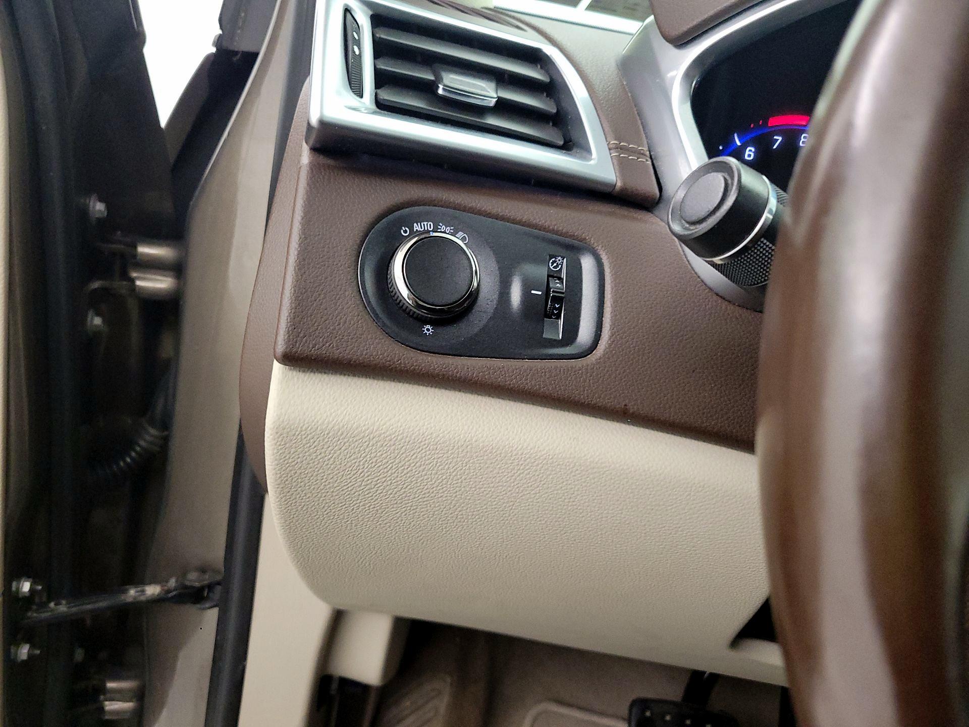Thumbnail: 2016 Cadillac SRX - 13