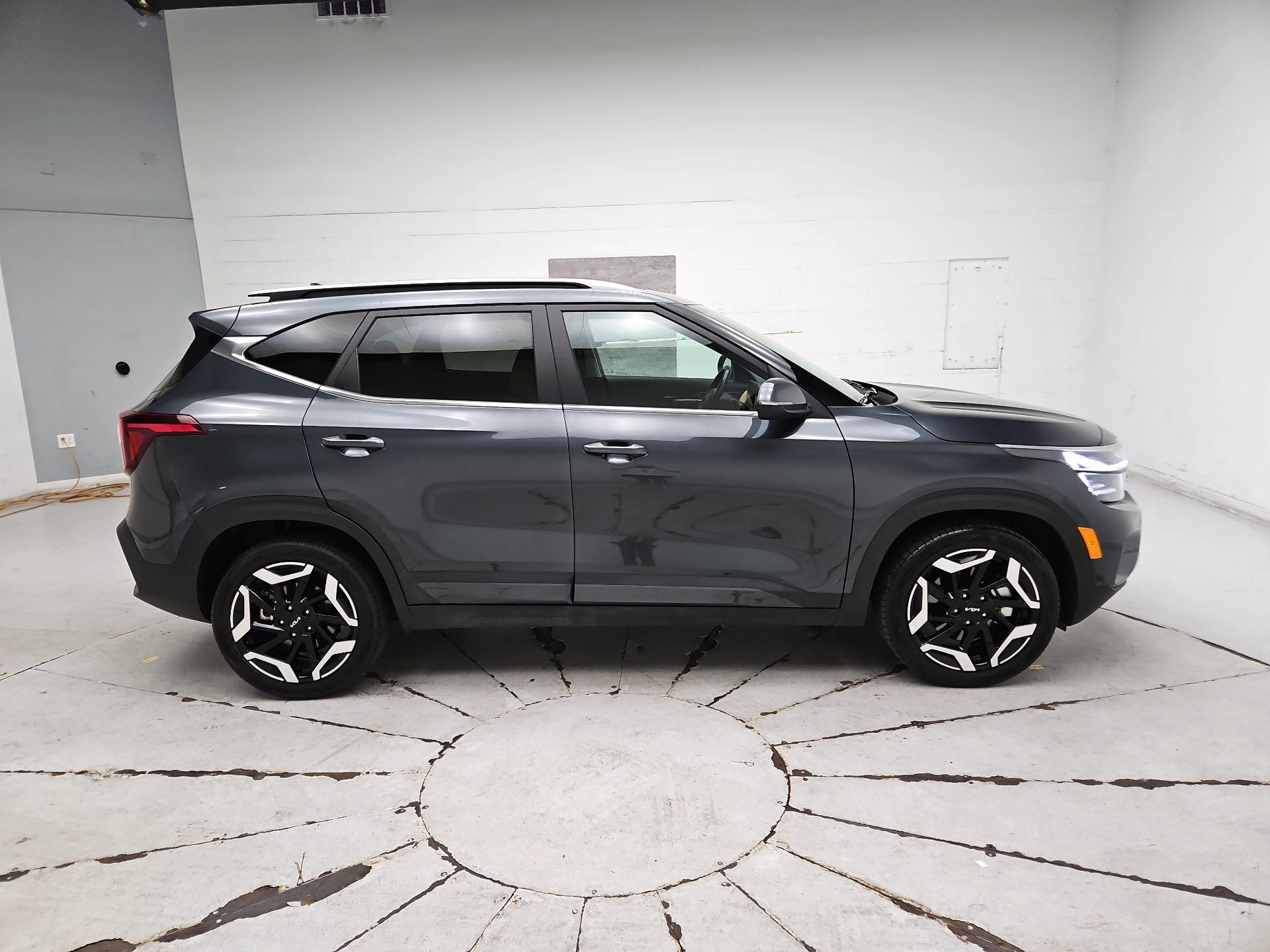 Thumbnail: 2024 Kia Seltos - 4