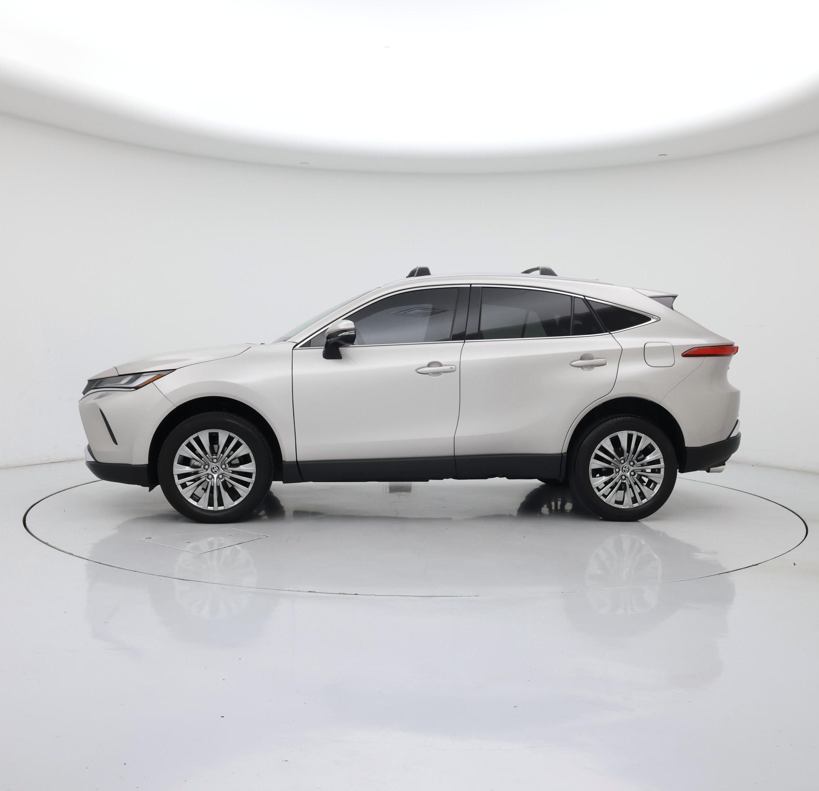 Thumbnail: 2024 Toyota Venza - 3