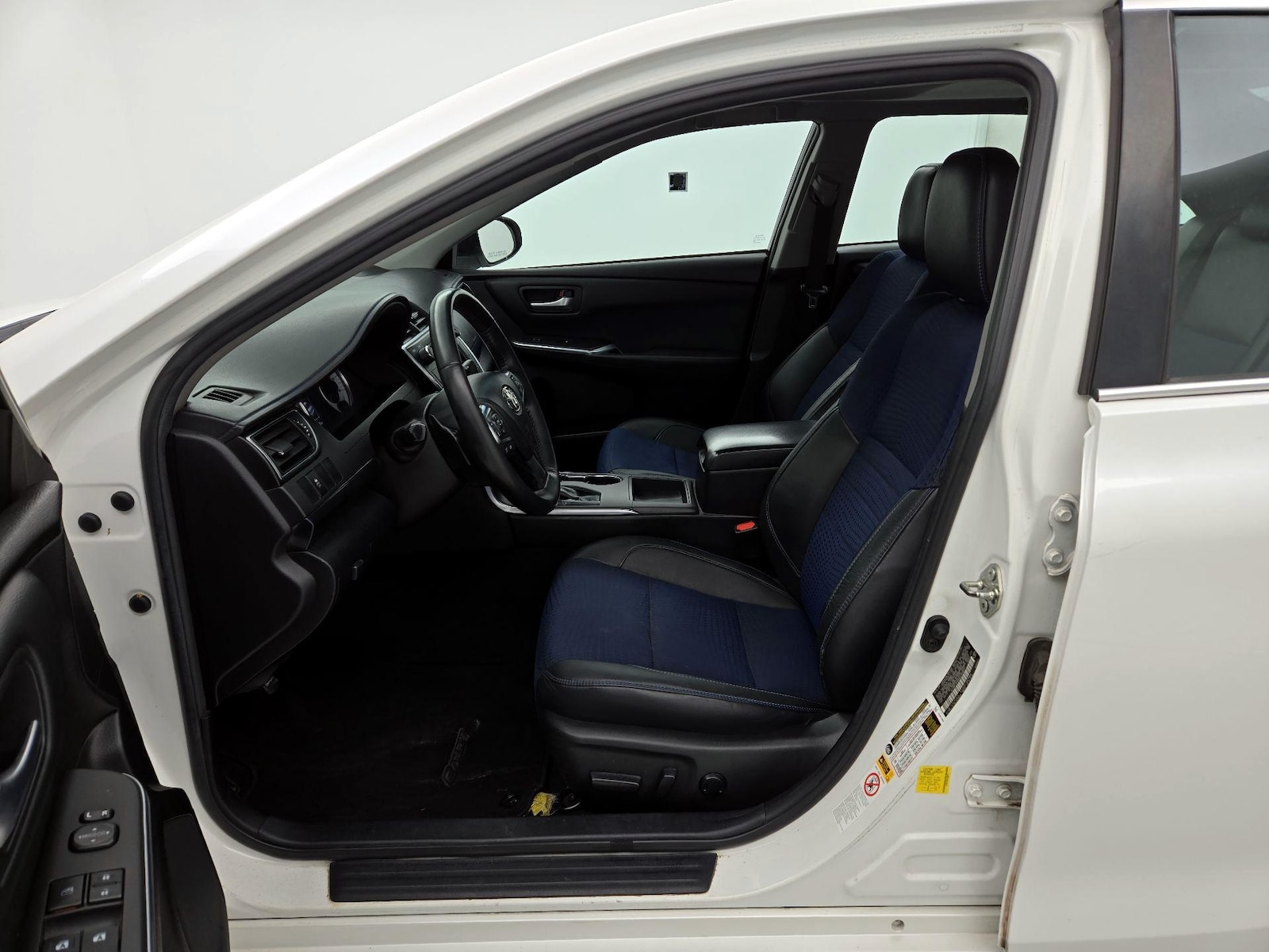 Power Seat(s) & Side Airbags
