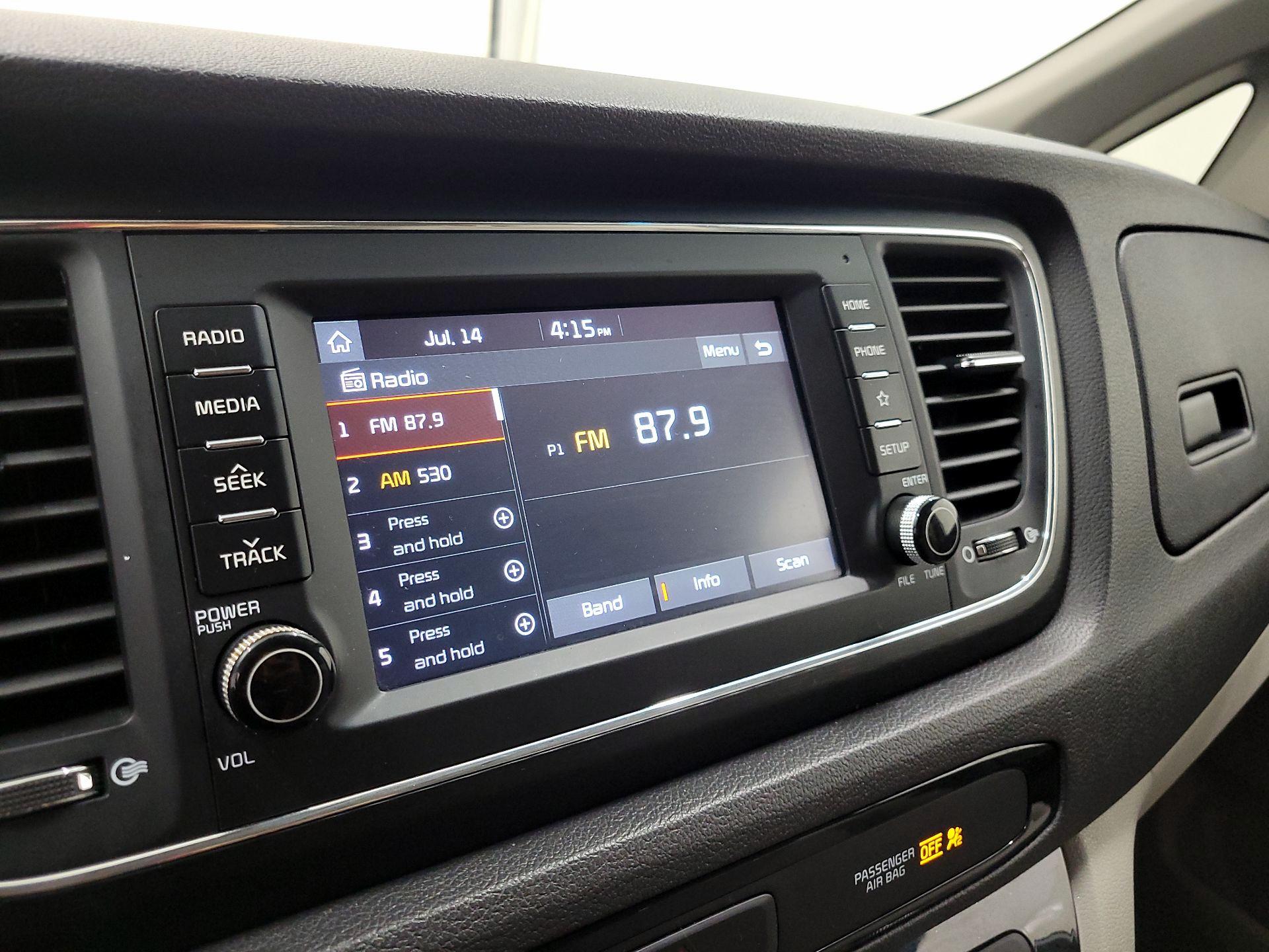 Thumbnail: 2019 Kia Sedona - 15