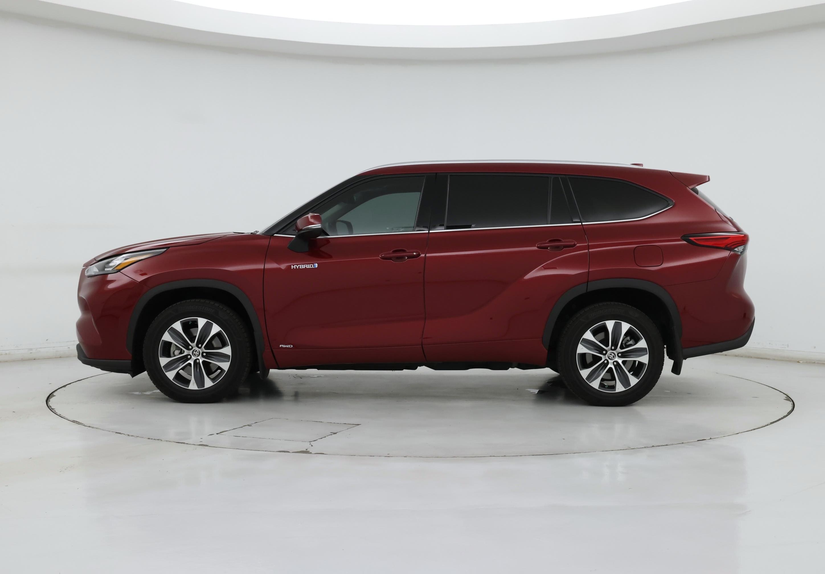 Thumbnail: 2020 Toyota Highlander - 3