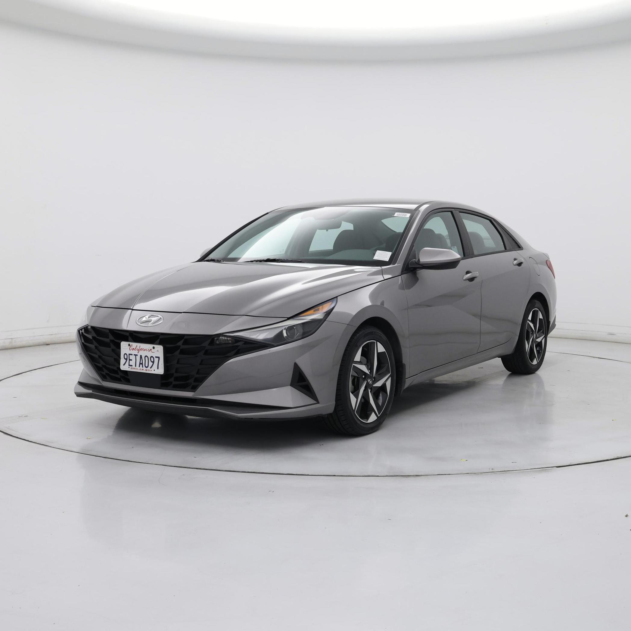 Thumbnail: 2023 Hyundai Elantra - 4