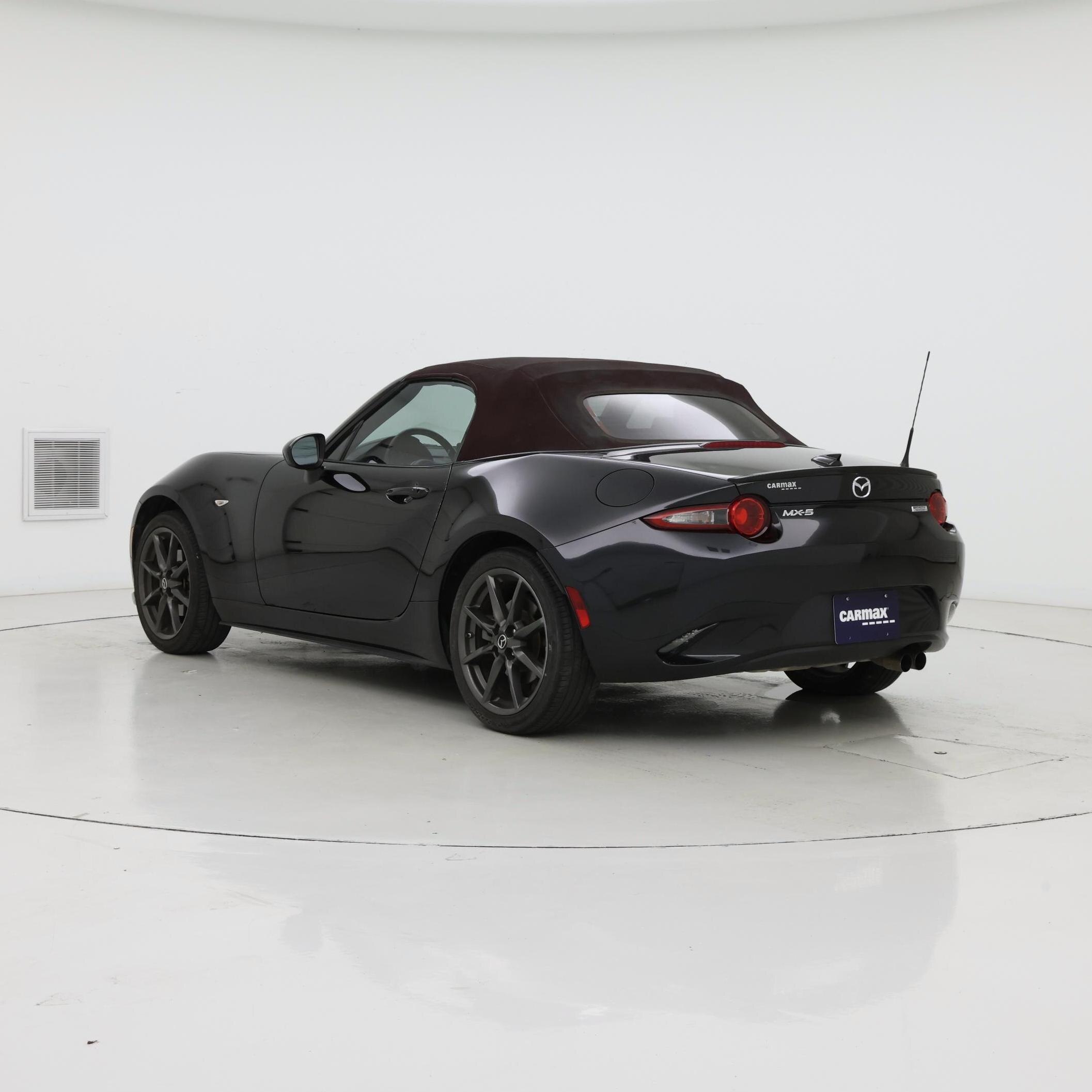 Thumbnail: 2018 Mazda MX-5 Miata - 2