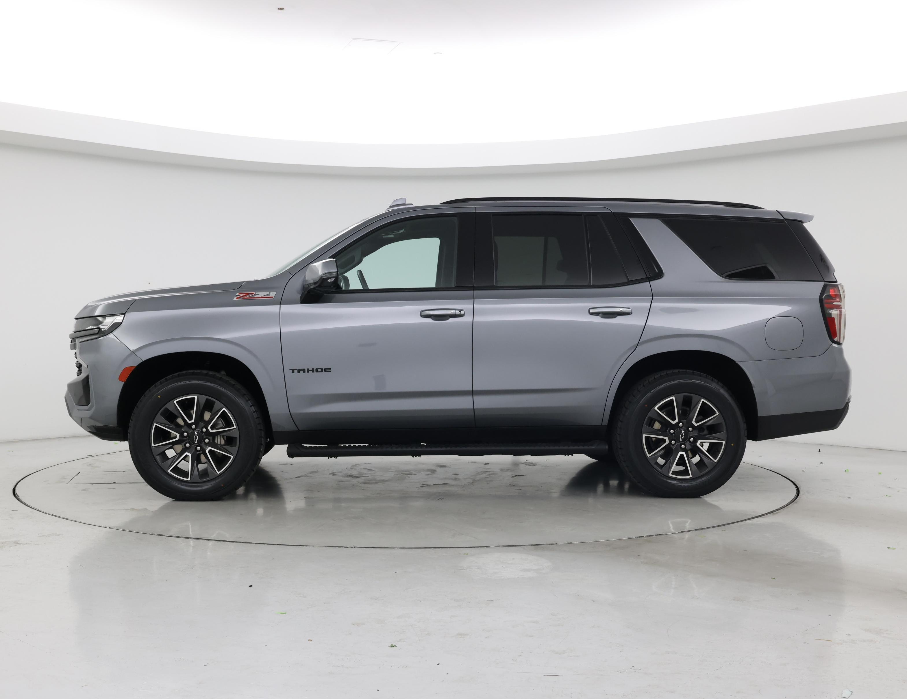 Thumbnail: 2022 Chevrolet Tahoe - 3