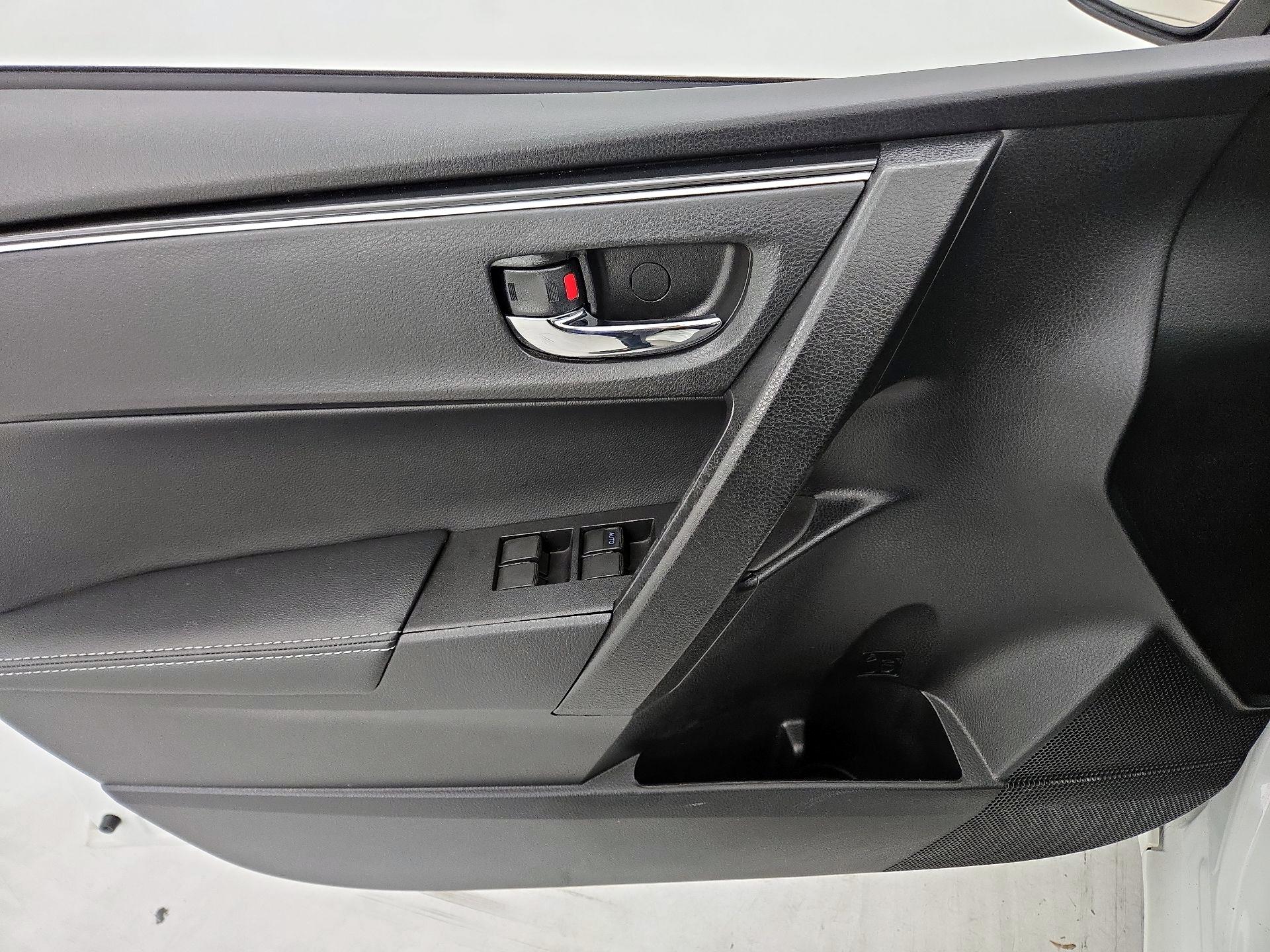 Thumbnail: 2019 Toyota Corolla - 12
