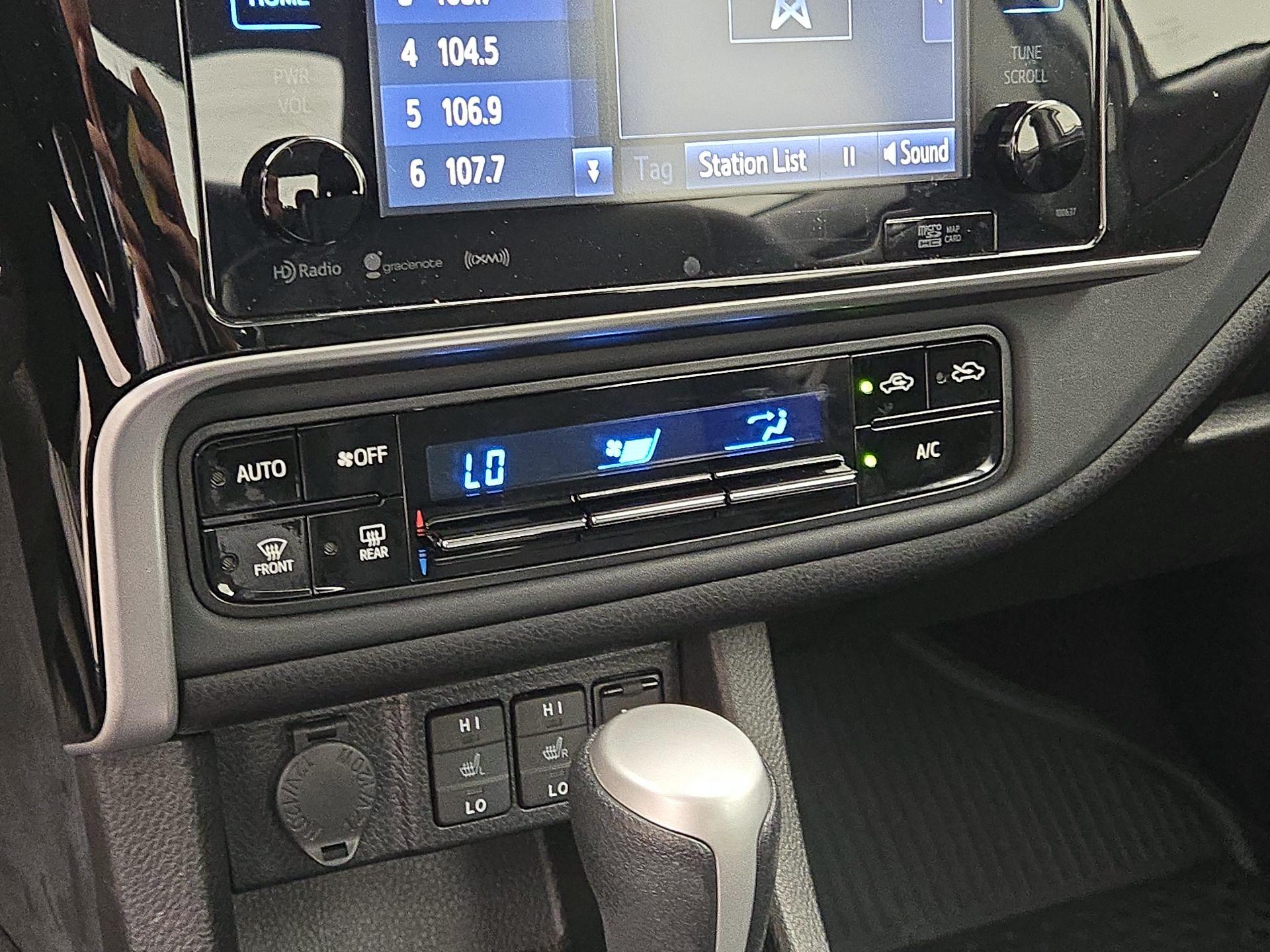 Thumbnail: 2019 Toyota Corolla - 16
