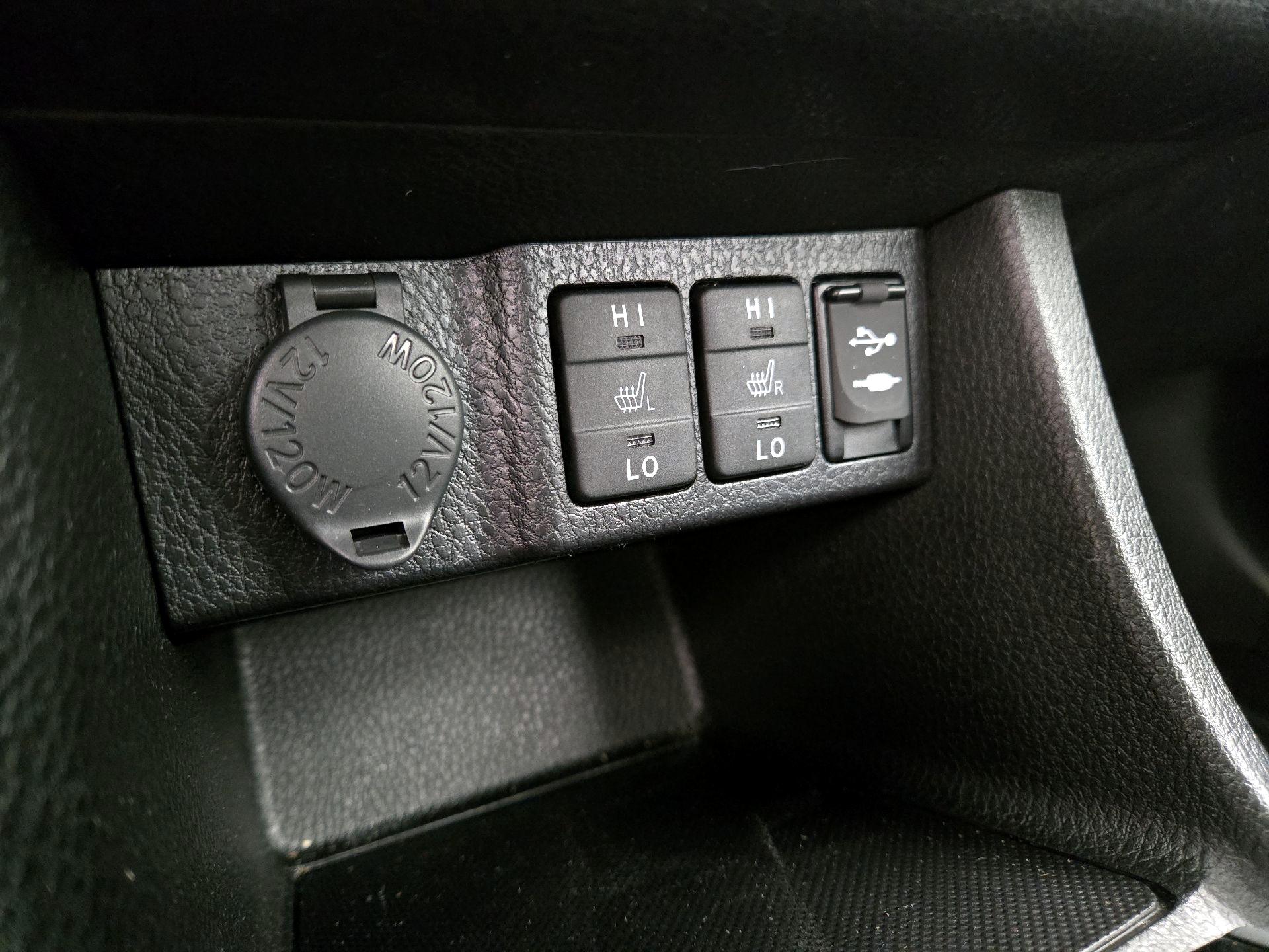 Thumbnail: 2019 Toyota Corolla - 18