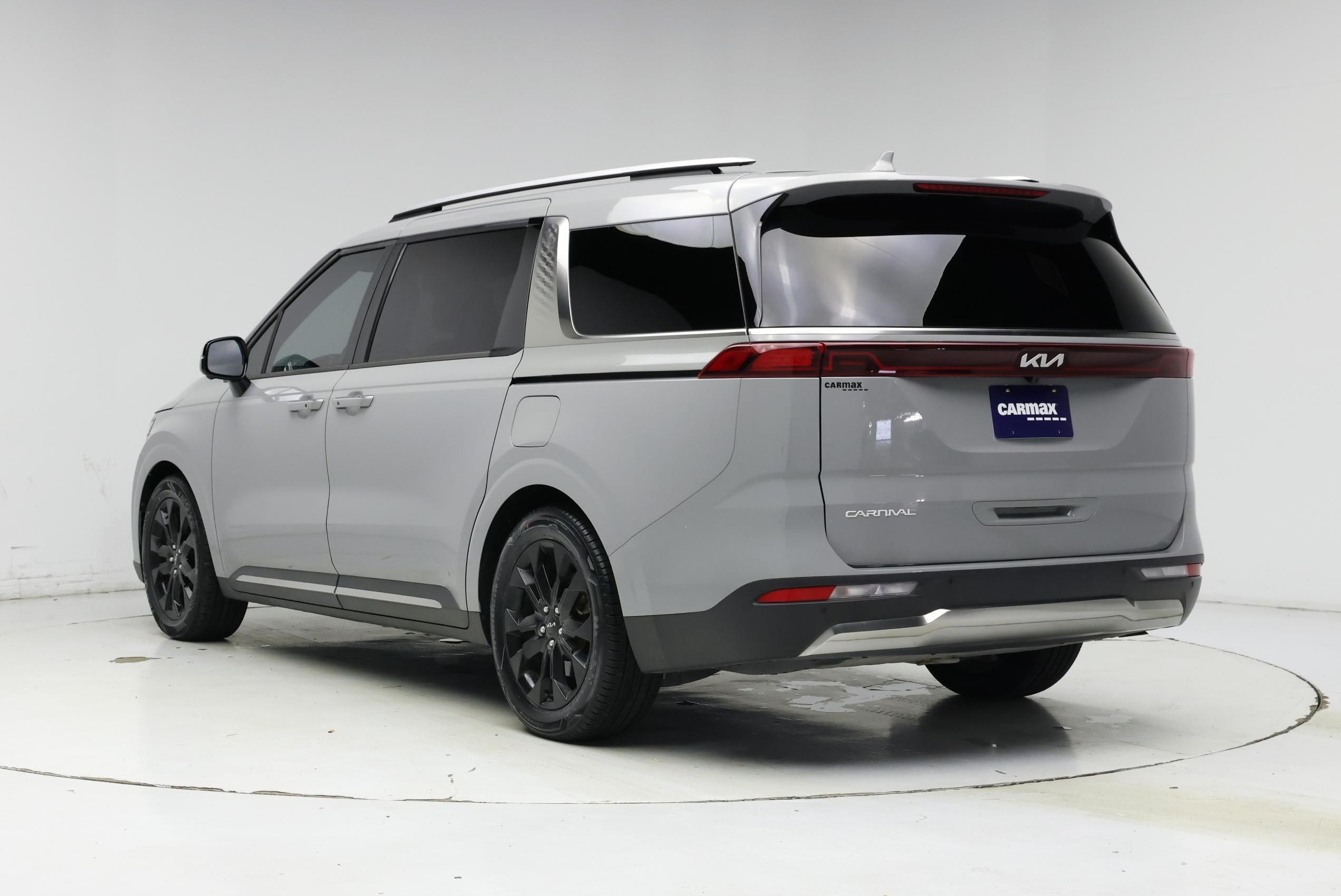 Thumbnail: 2023 Kia Carnival - 2
