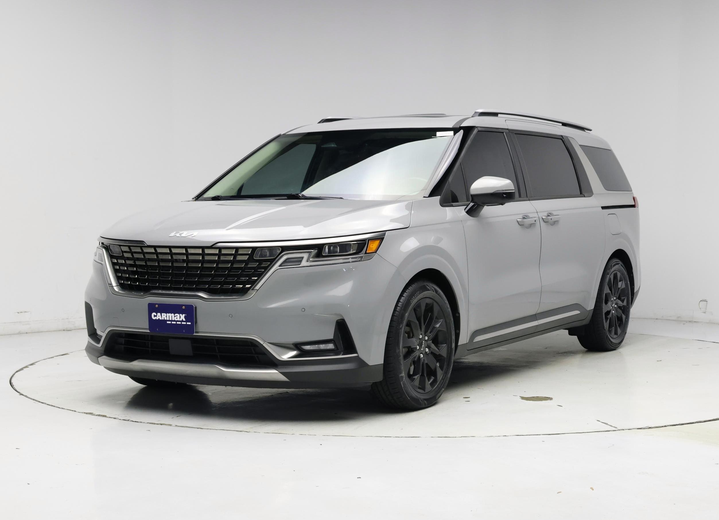 Thumbnail: 2023 Kia Carnival - 4