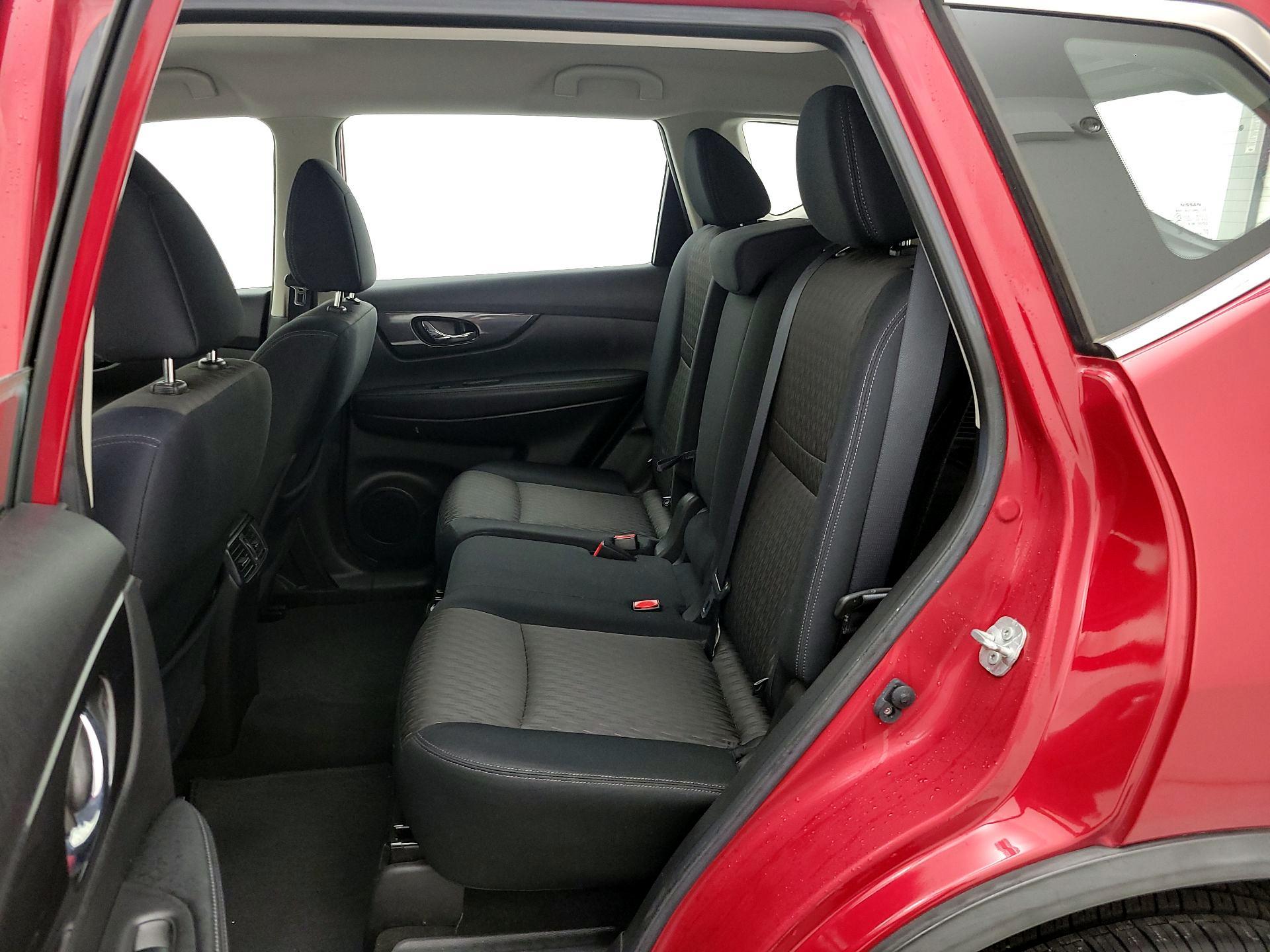 Thumbnail: 2017 Nissan Rogue - 19