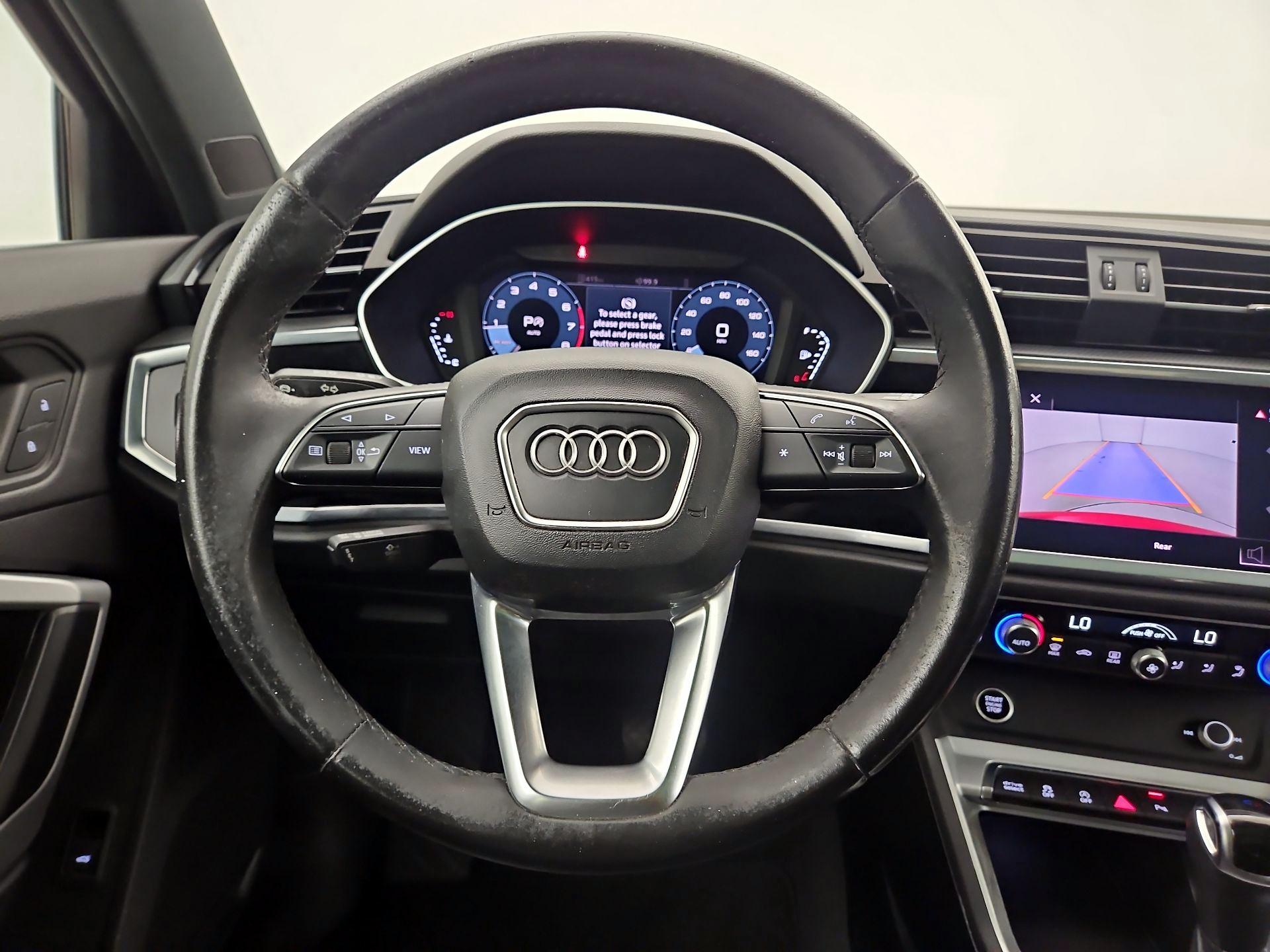 Thumbnail: 2021 Audi Q3 - 10