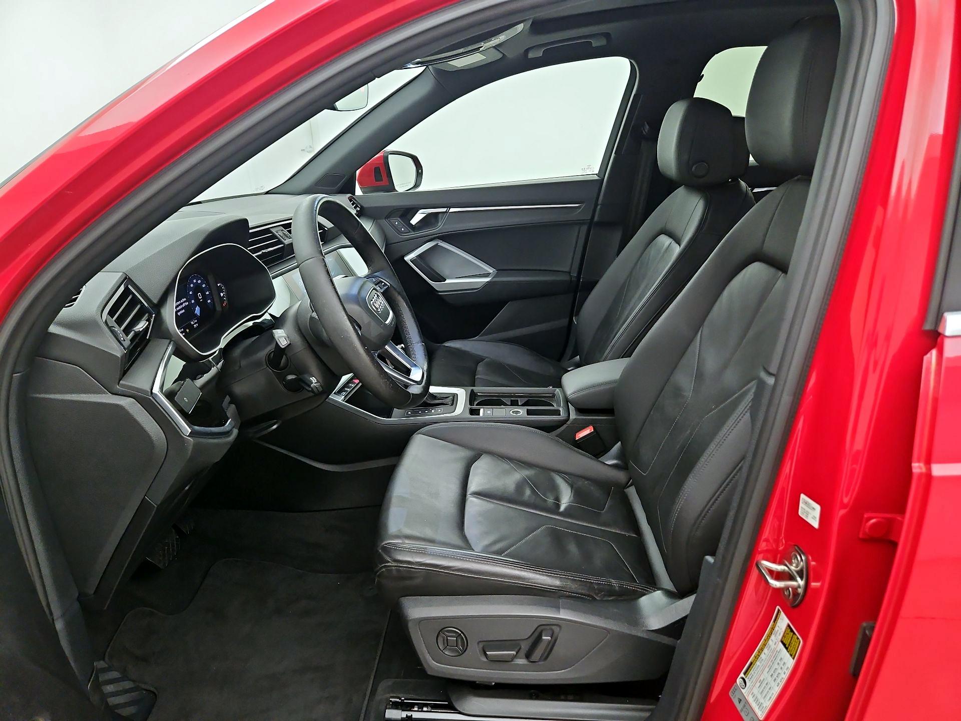 Thumbnail: 2021 Audi Q3 - 11