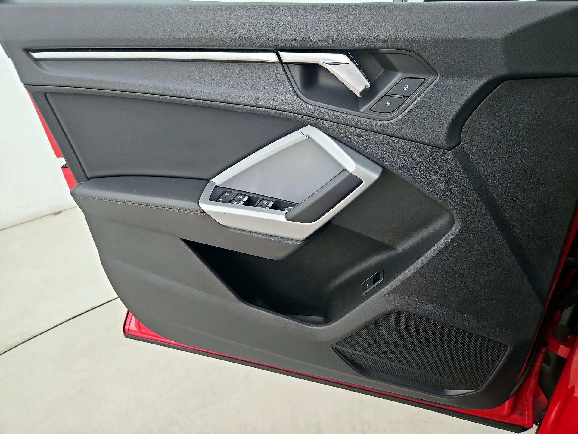 Thumbnail: 2021 Audi Q3 - 12