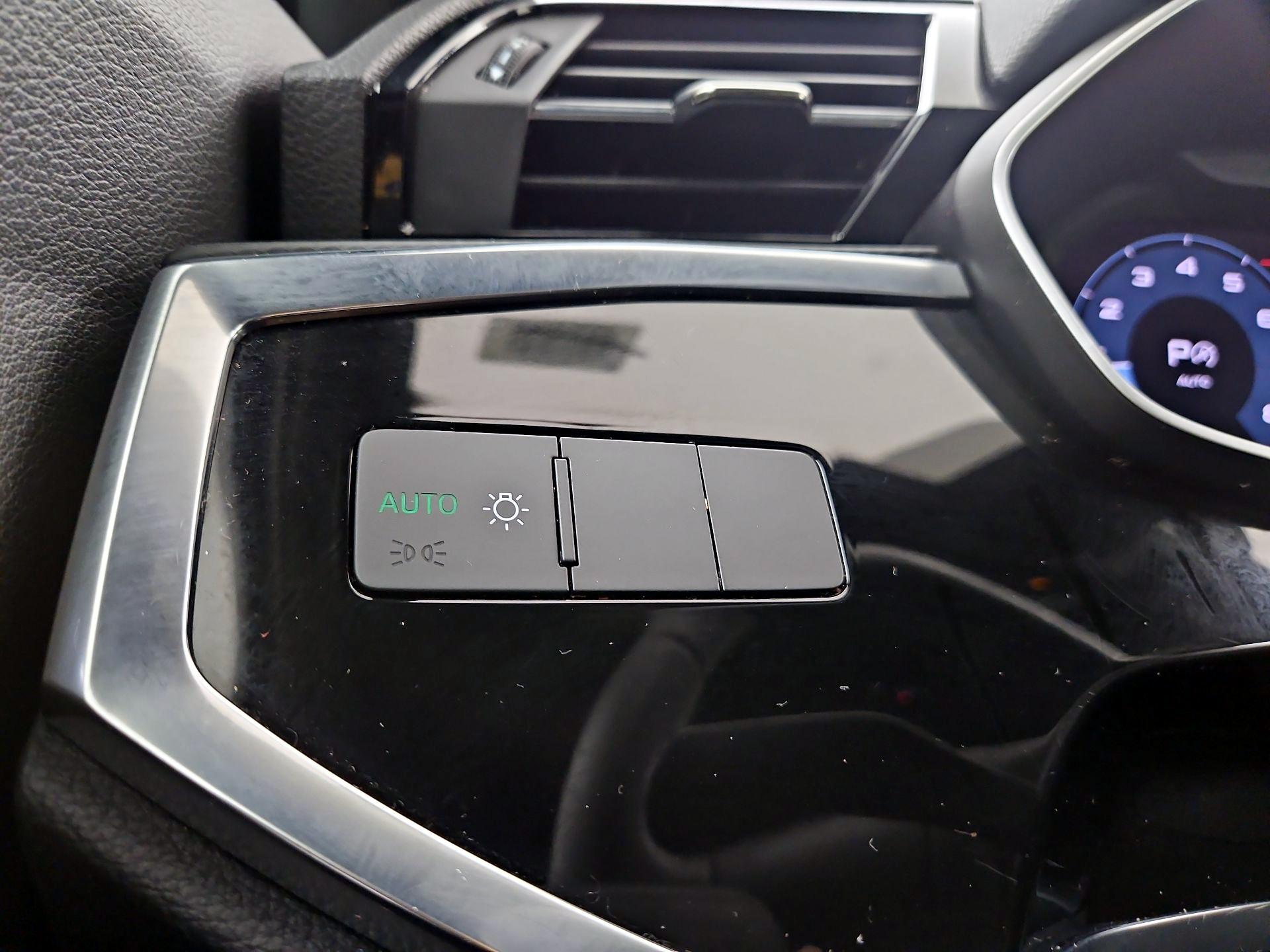 Thumbnail: 2021 Audi Q3 - 13