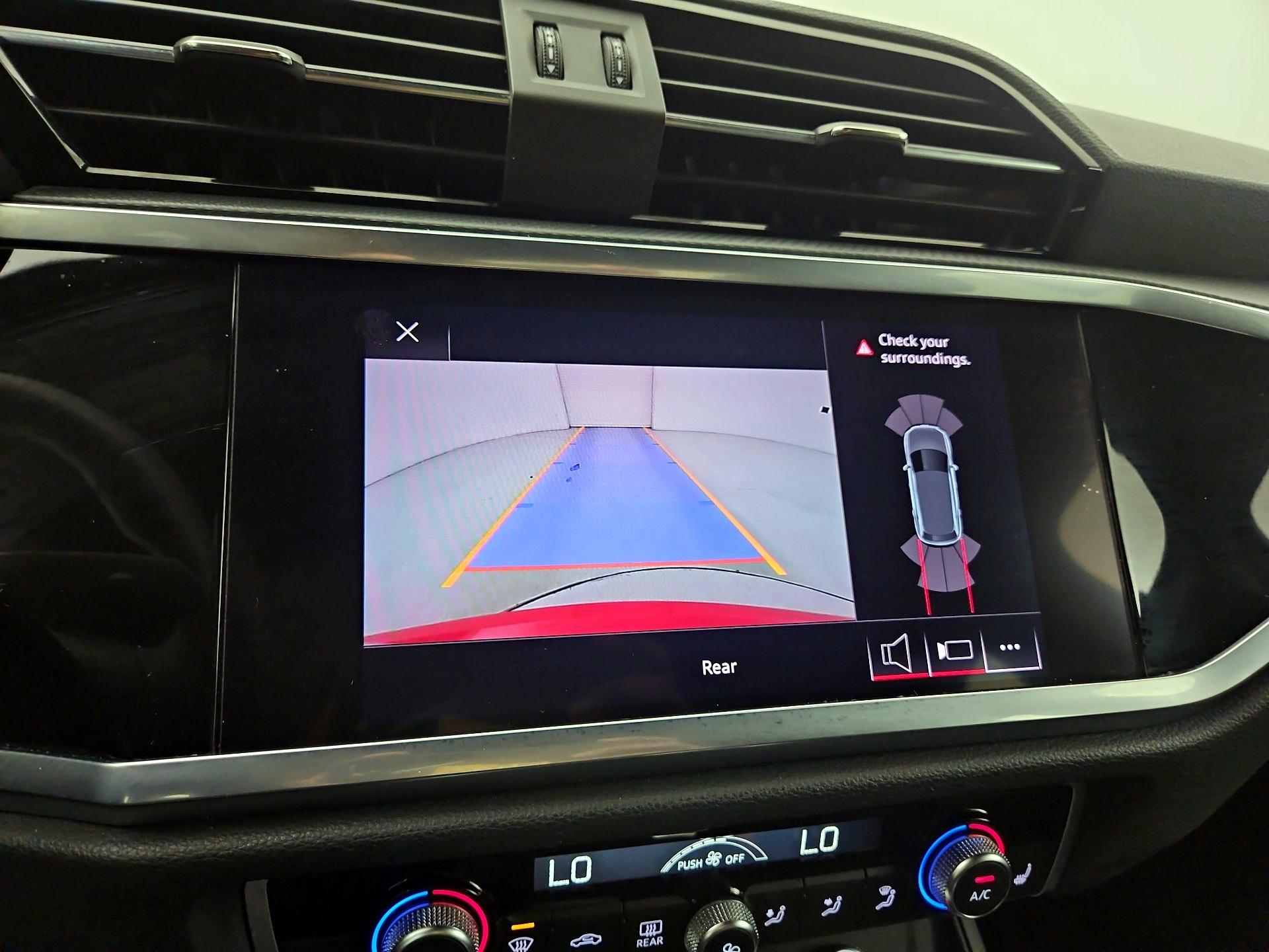 Thumbnail: 2021 Audi Q3 - 14