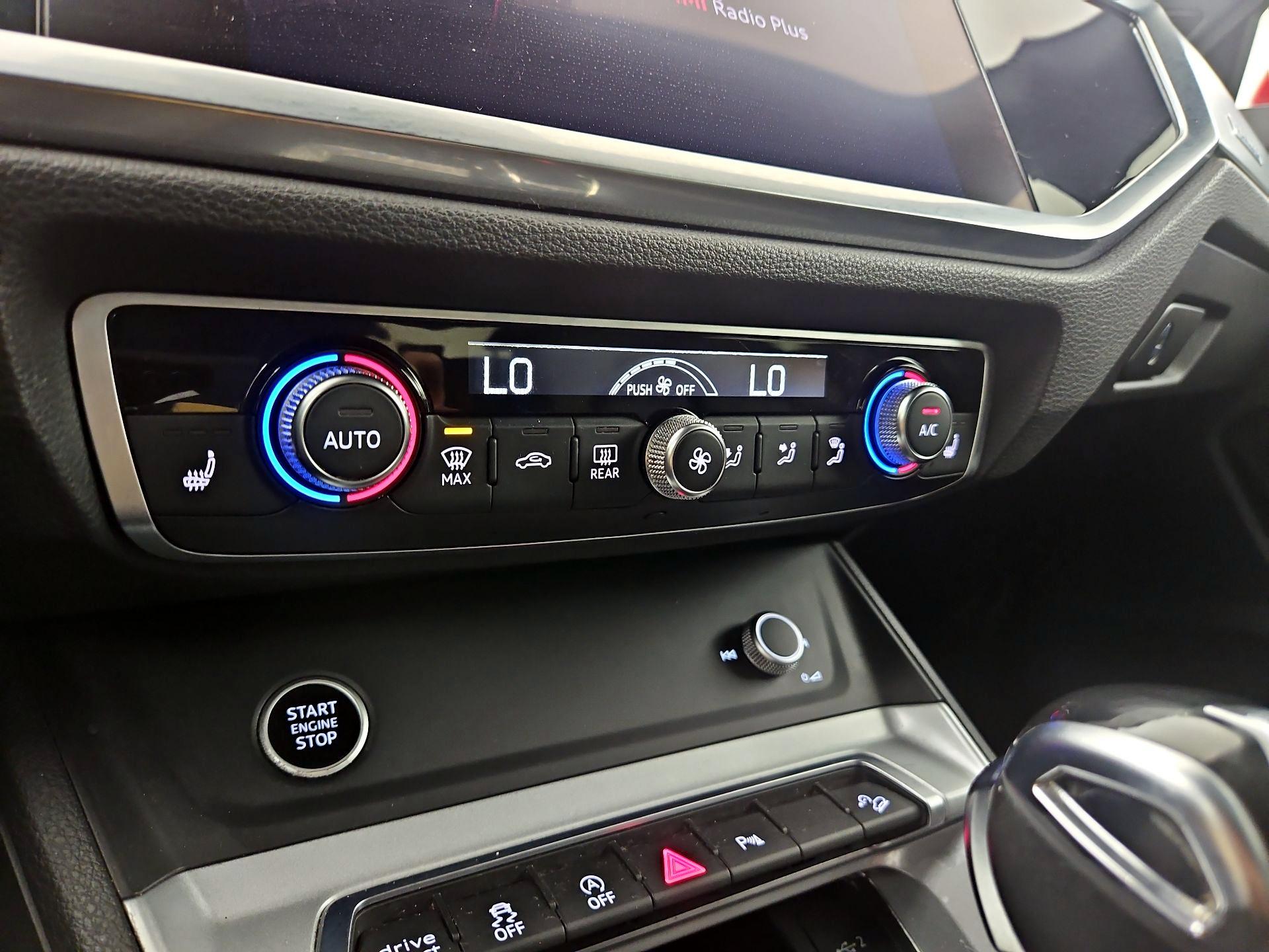 Thumbnail: 2021 Audi Q3 - 16