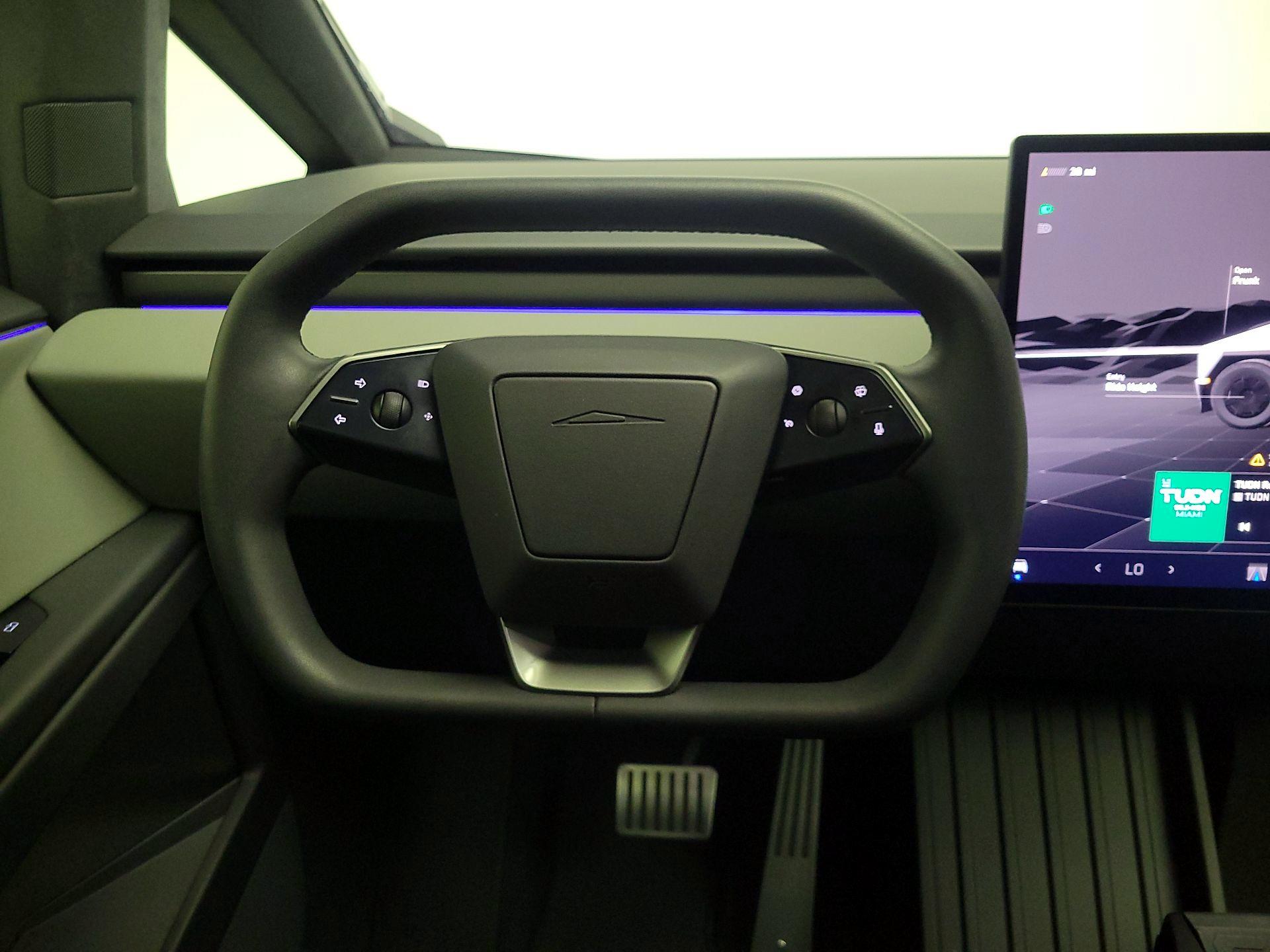 Thumbnail: 2025 Tesla Cybertruck - 10