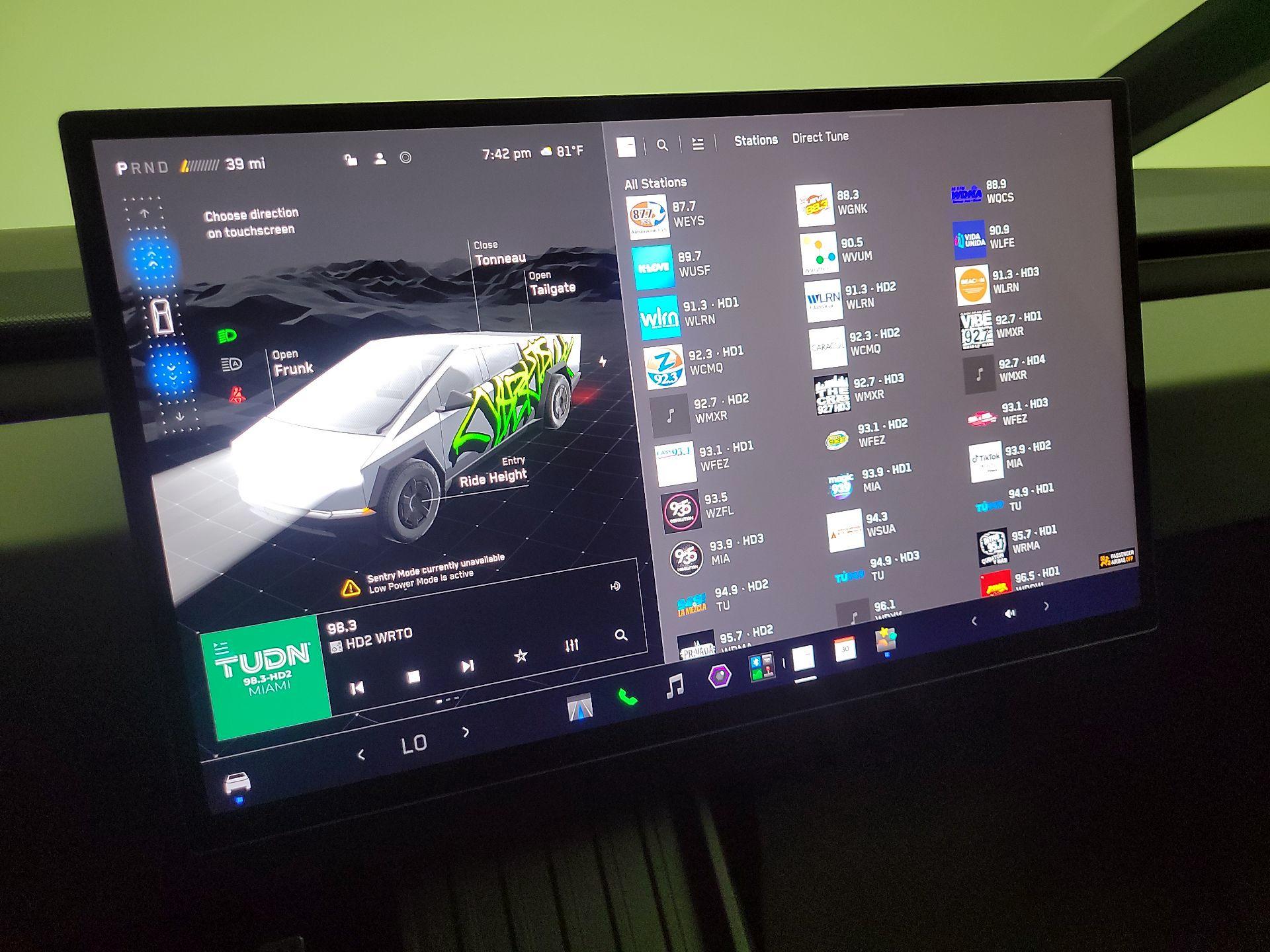 Thumbnail: 2025 Tesla Cybertruck - 15