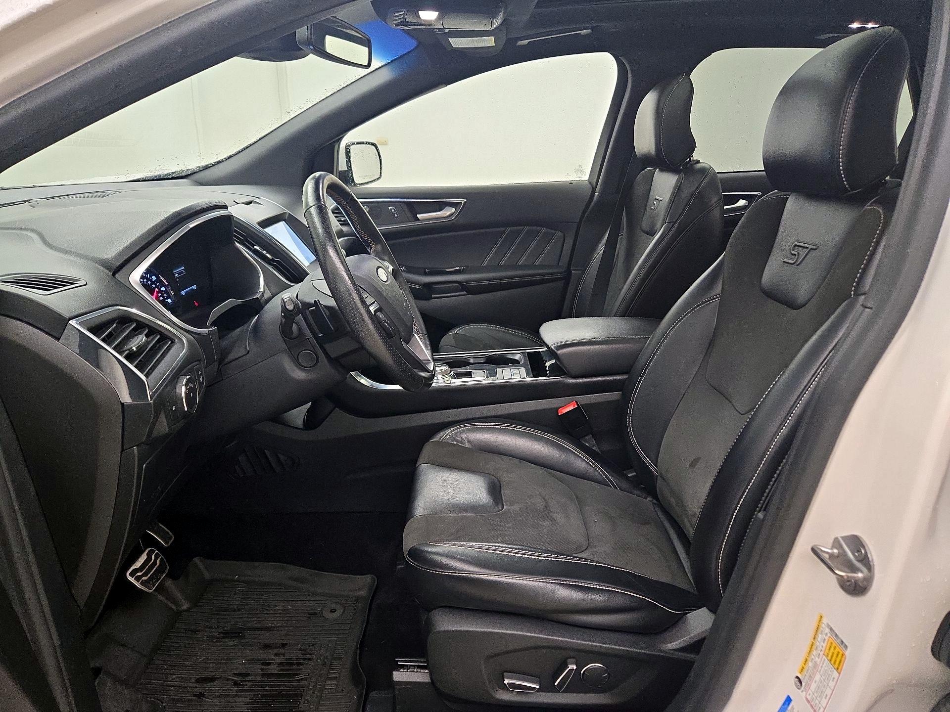 Thumbnail: 2019 Ford Edge - 11