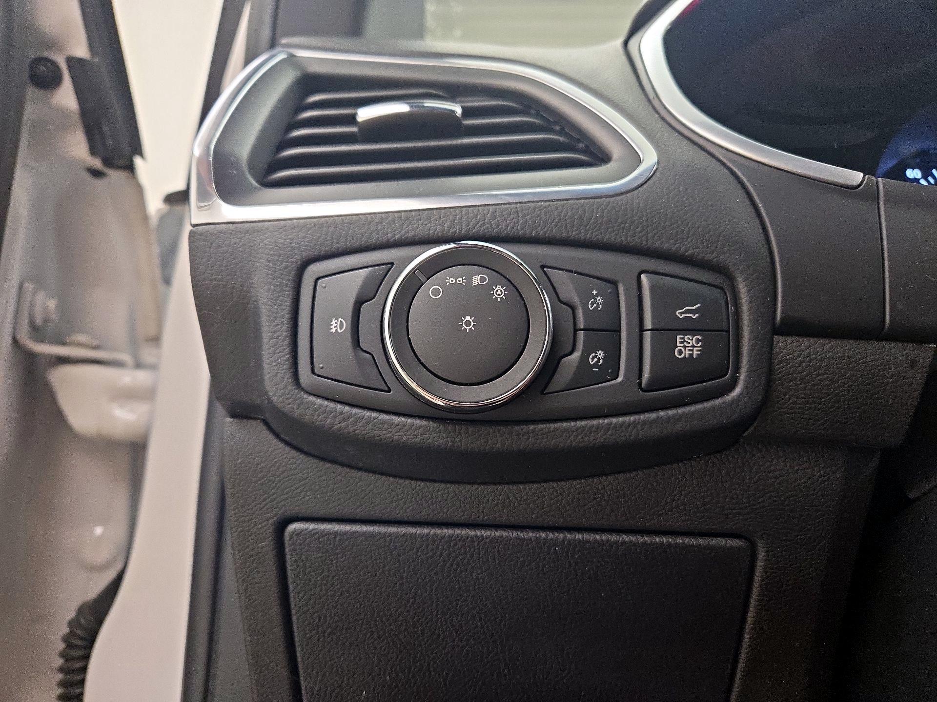 Thumbnail: 2019 Ford Edge - 13