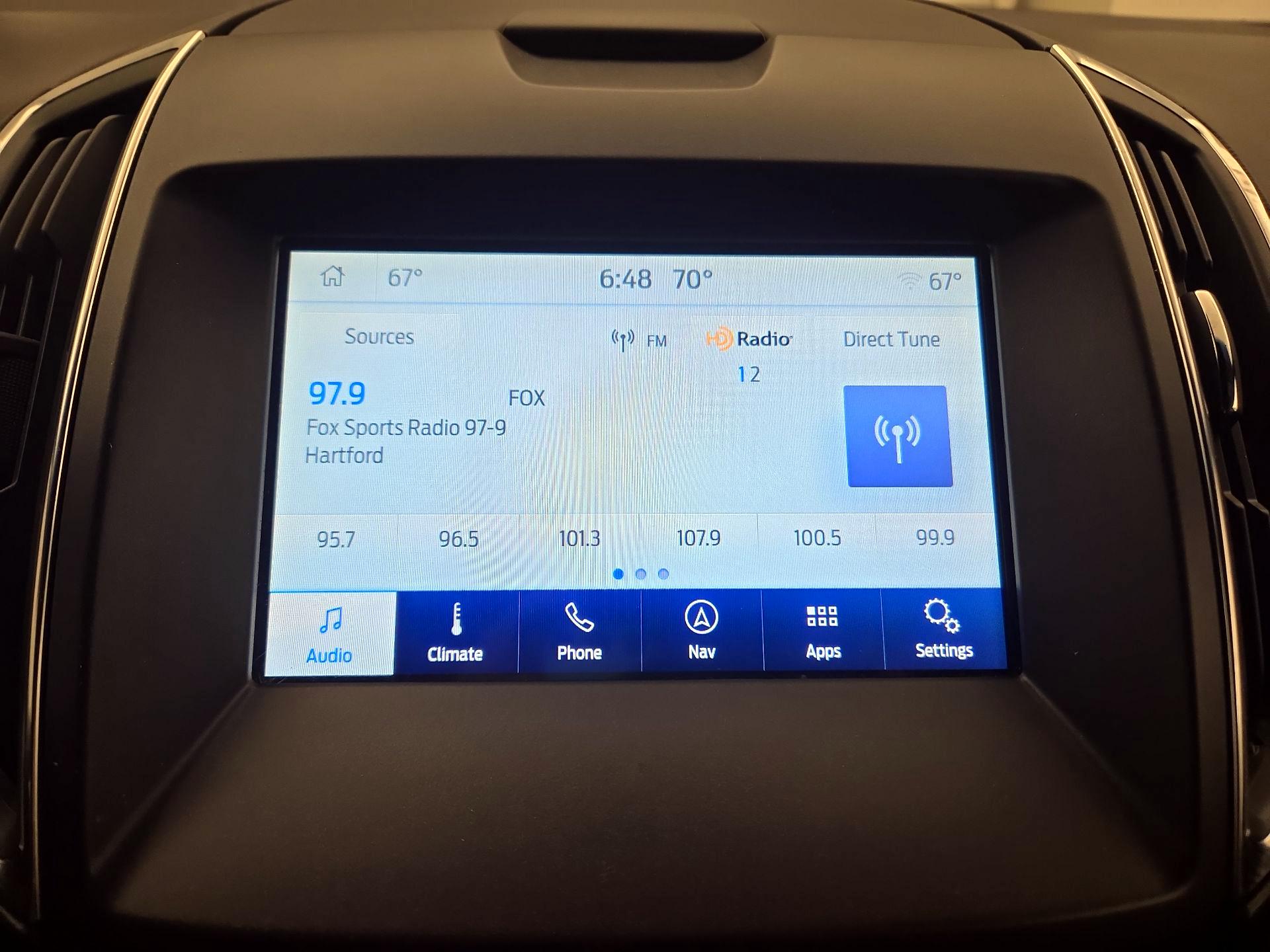Thumbnail: 2019 Ford Edge - 16