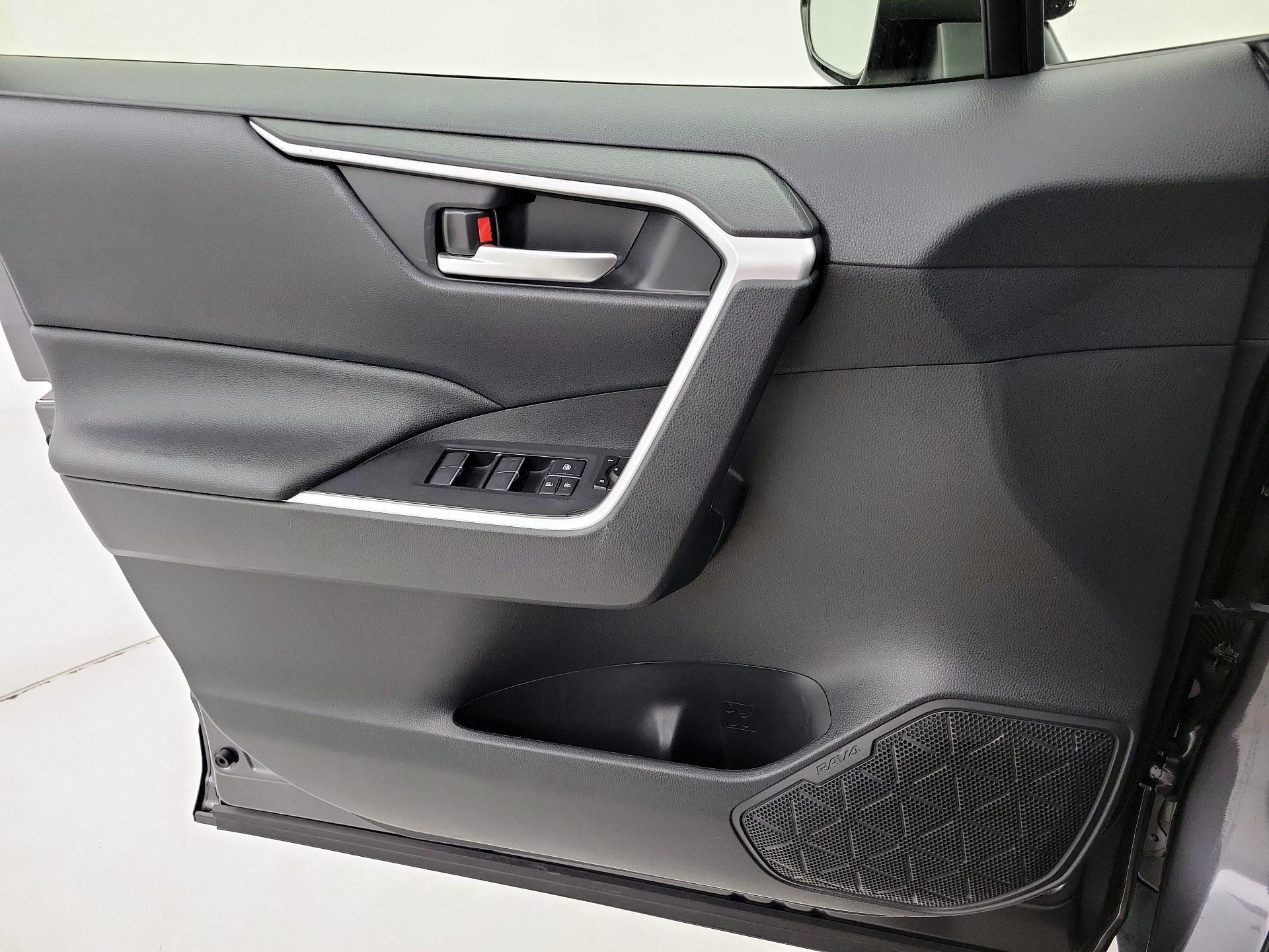 Thumbnail: 2024 Toyota RAV4 - 12