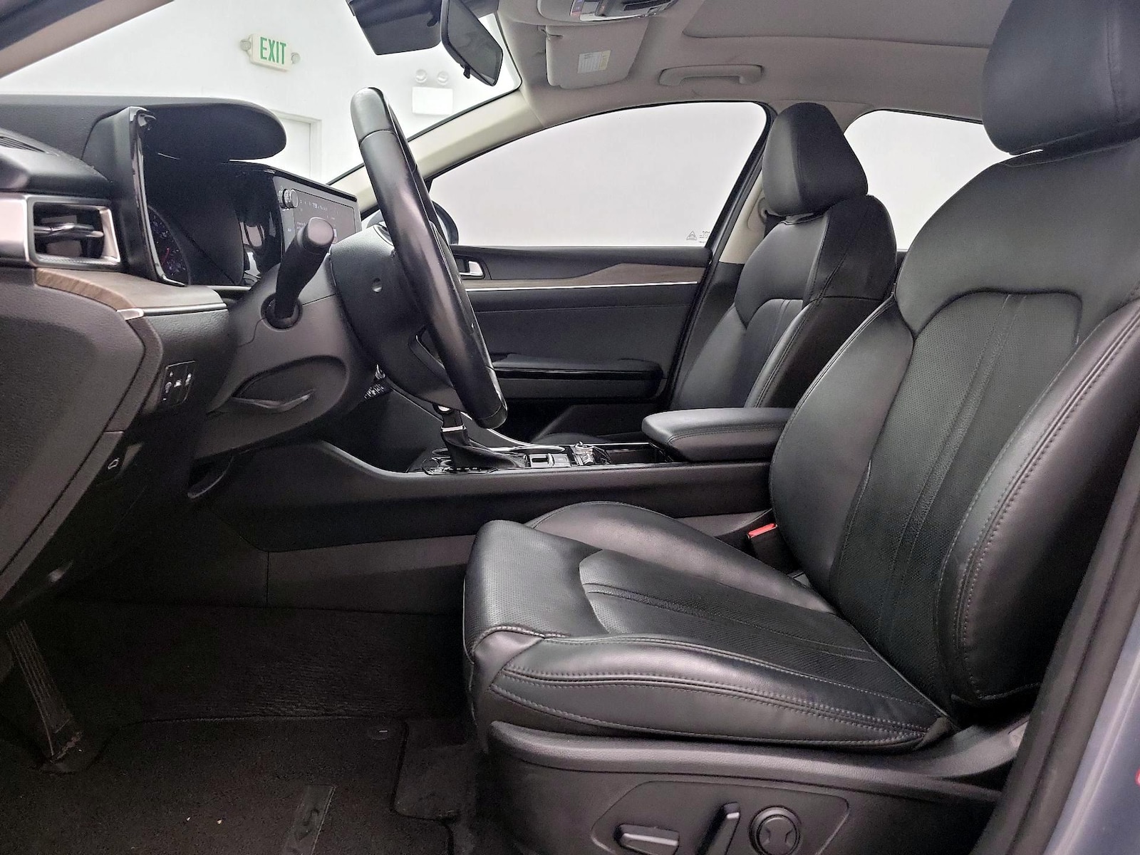 2024 Kia K5 EX - Photo 12