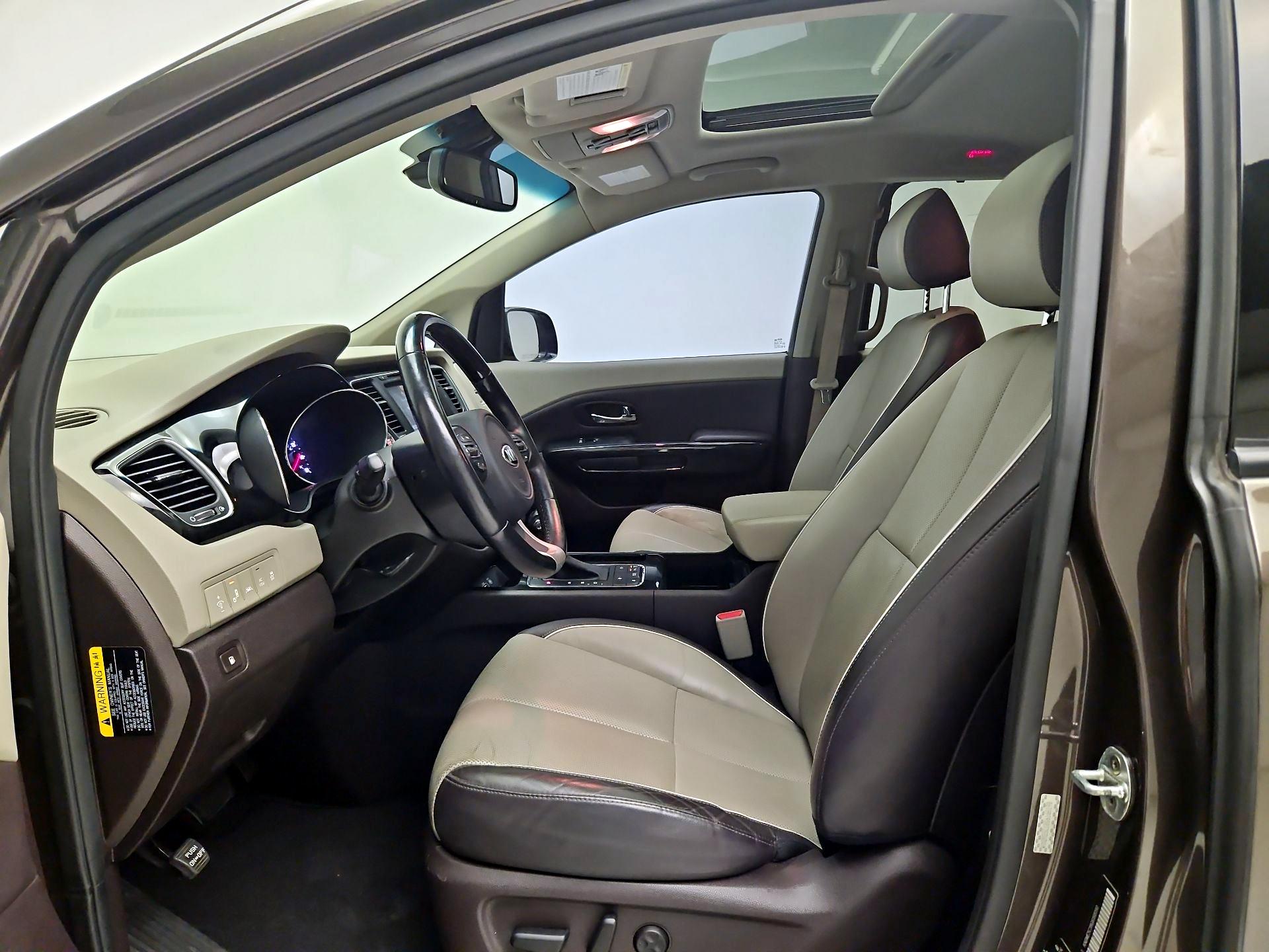 Thumbnail: 2016 Kia Sedona - 11